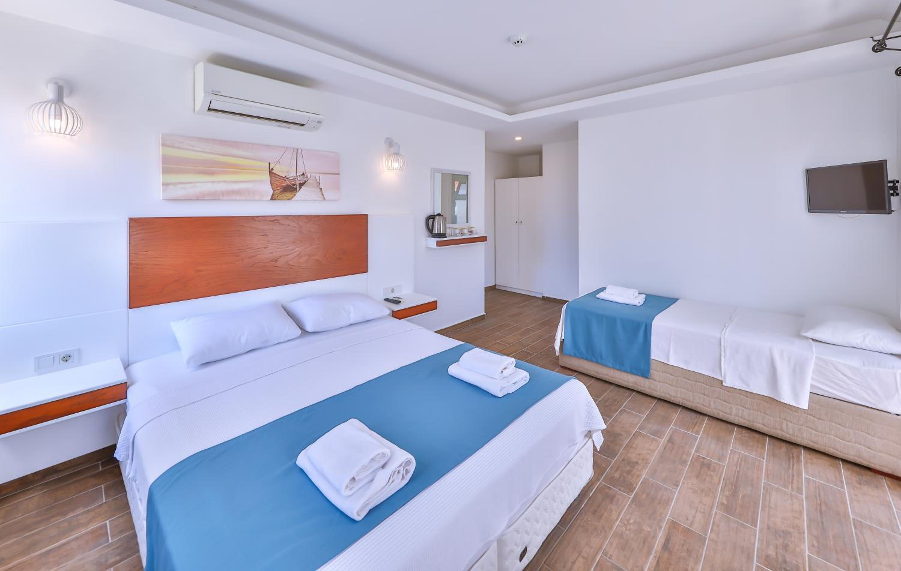 Mina Apart Hotel - Image 8