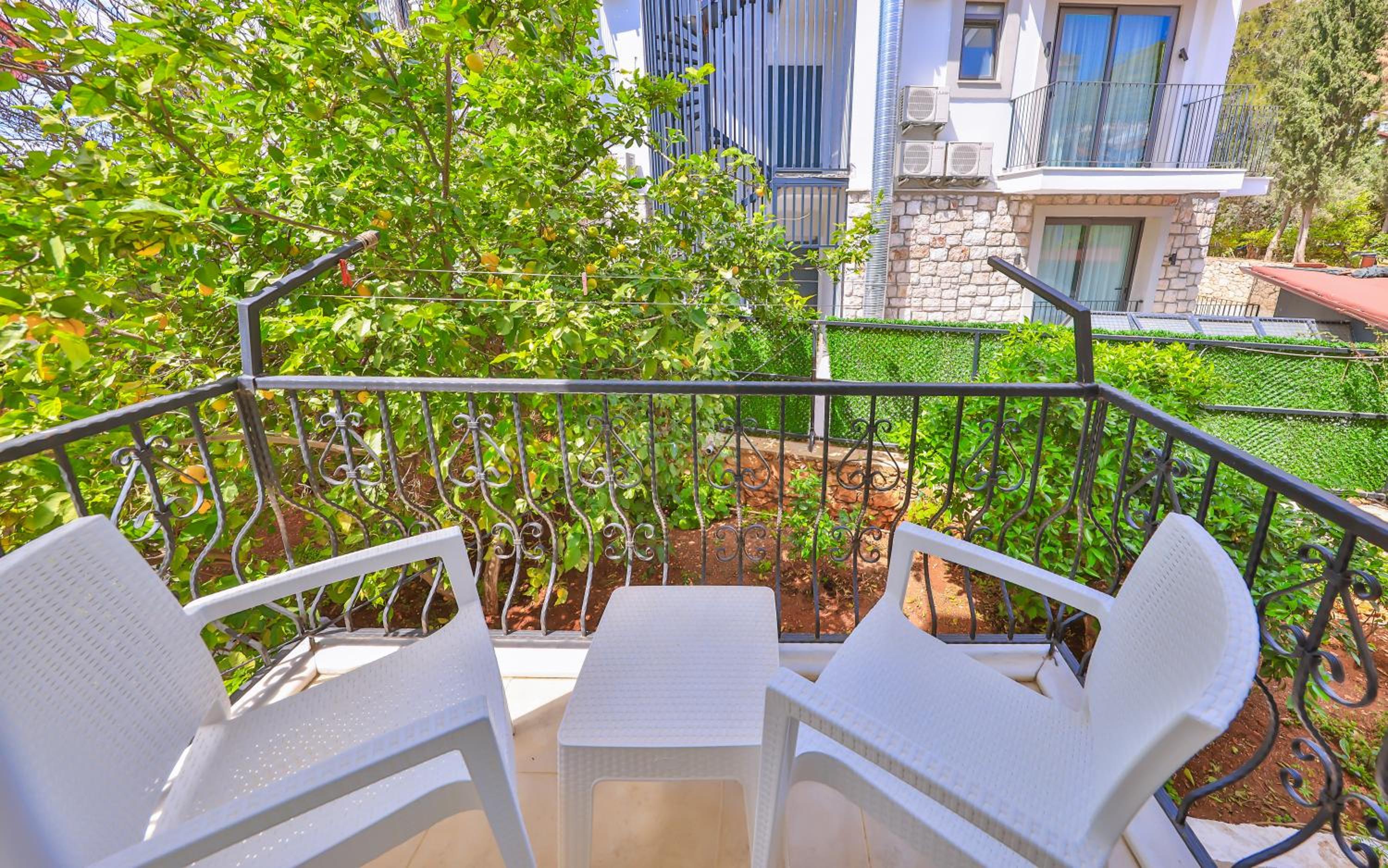 Mina Apart Hotel - Image 16