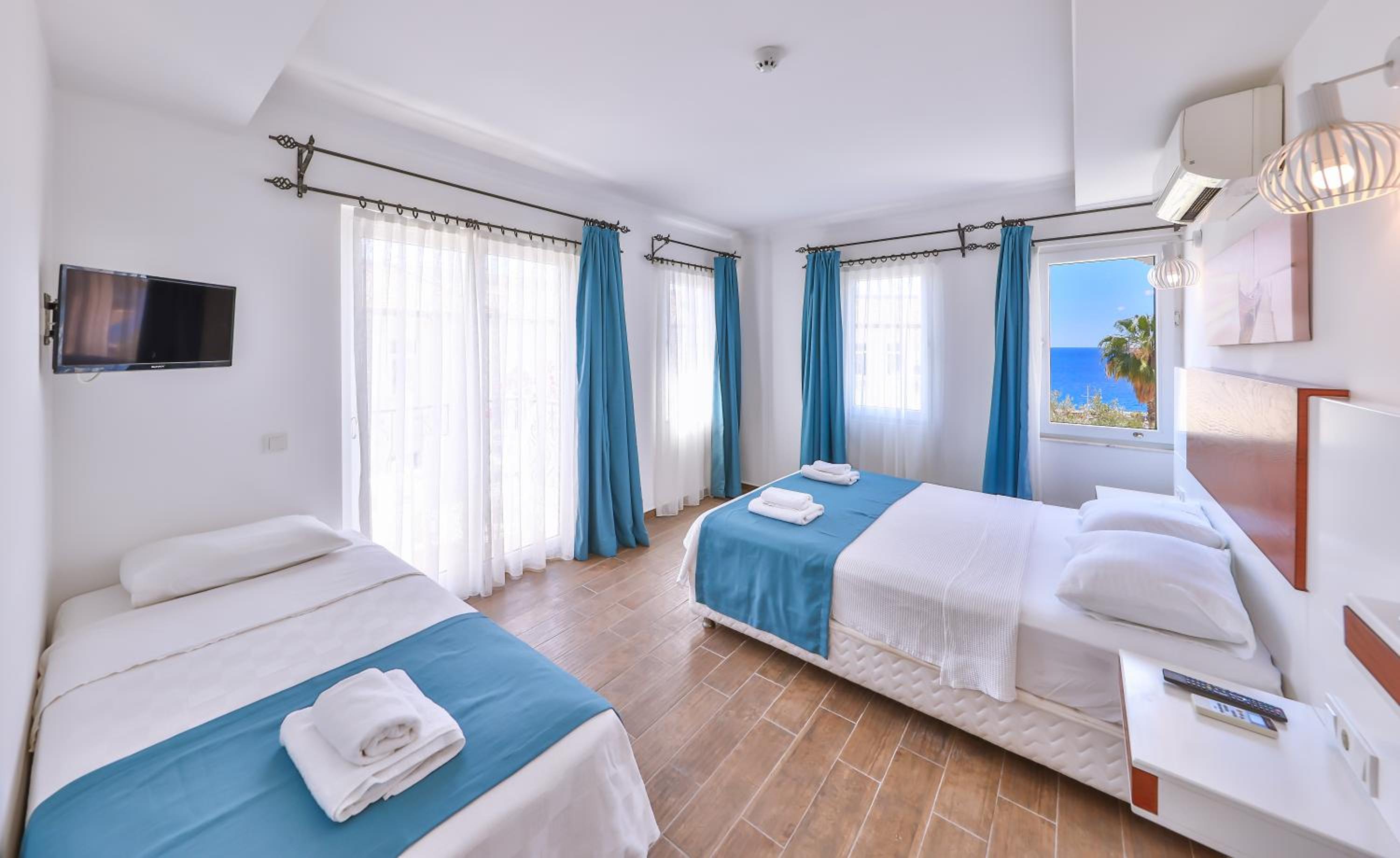 Mina Apart Hotel - Image 10