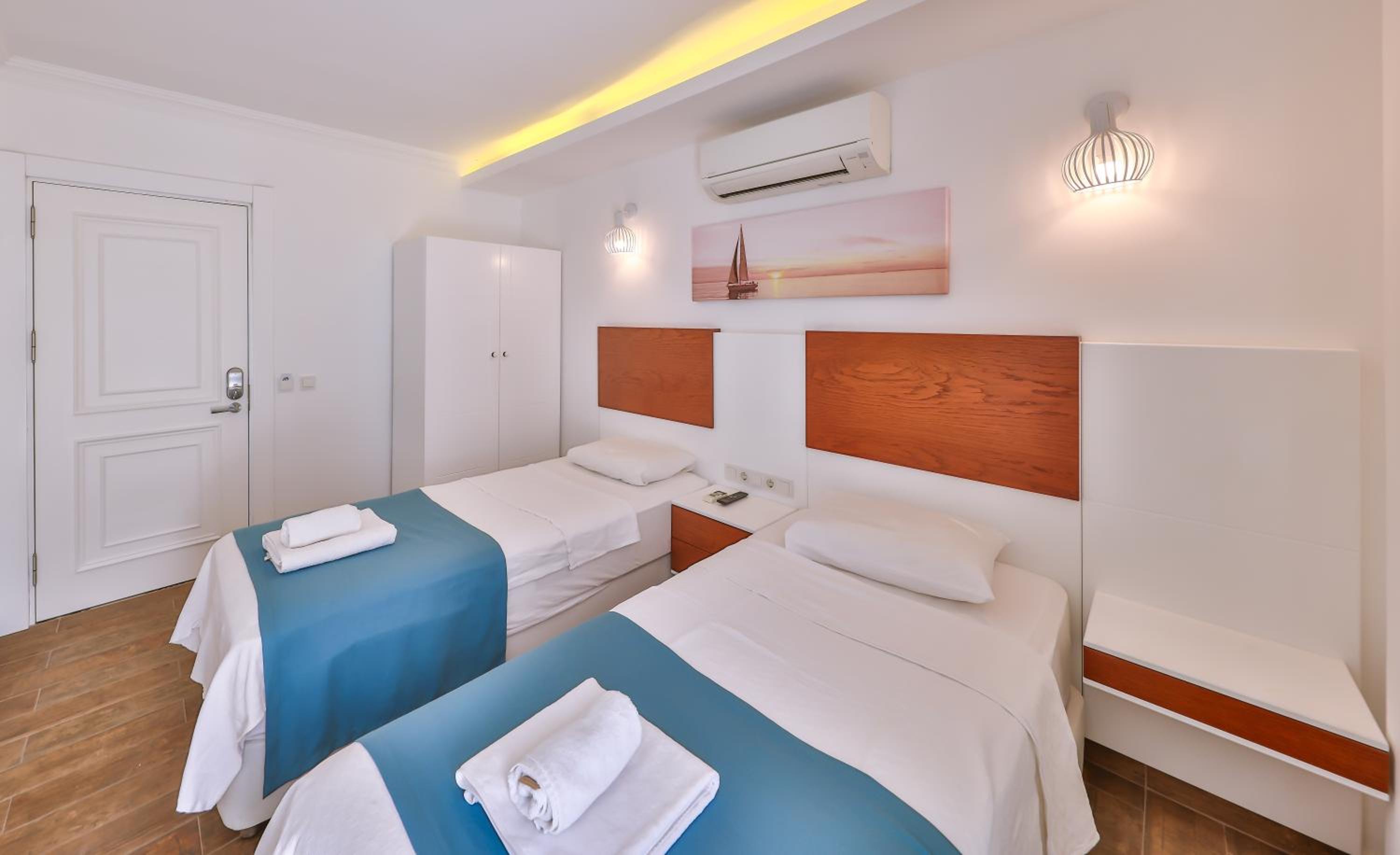 Mina Apart Hotel - Image 14