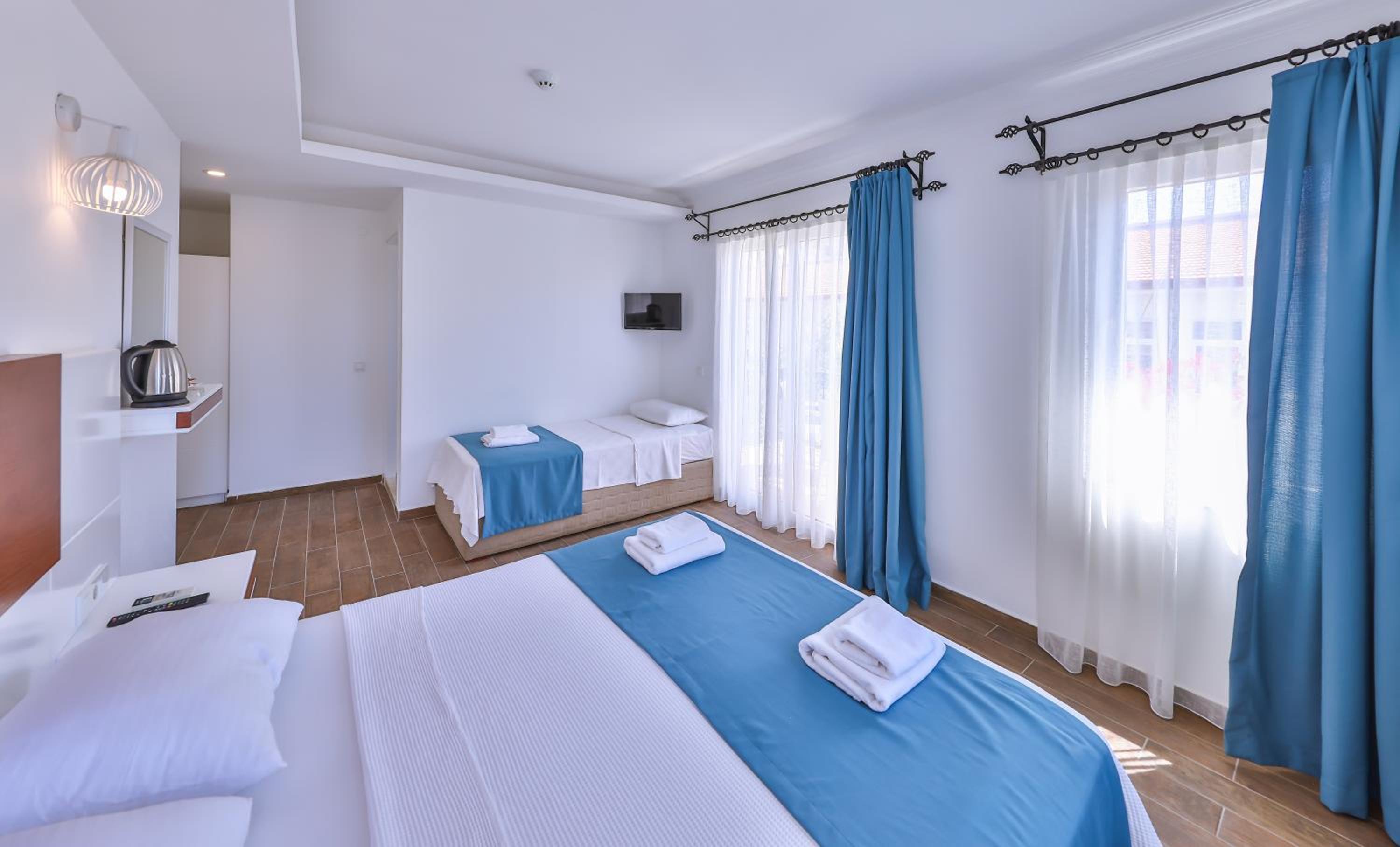 Mina Apart Hotel - Image 17