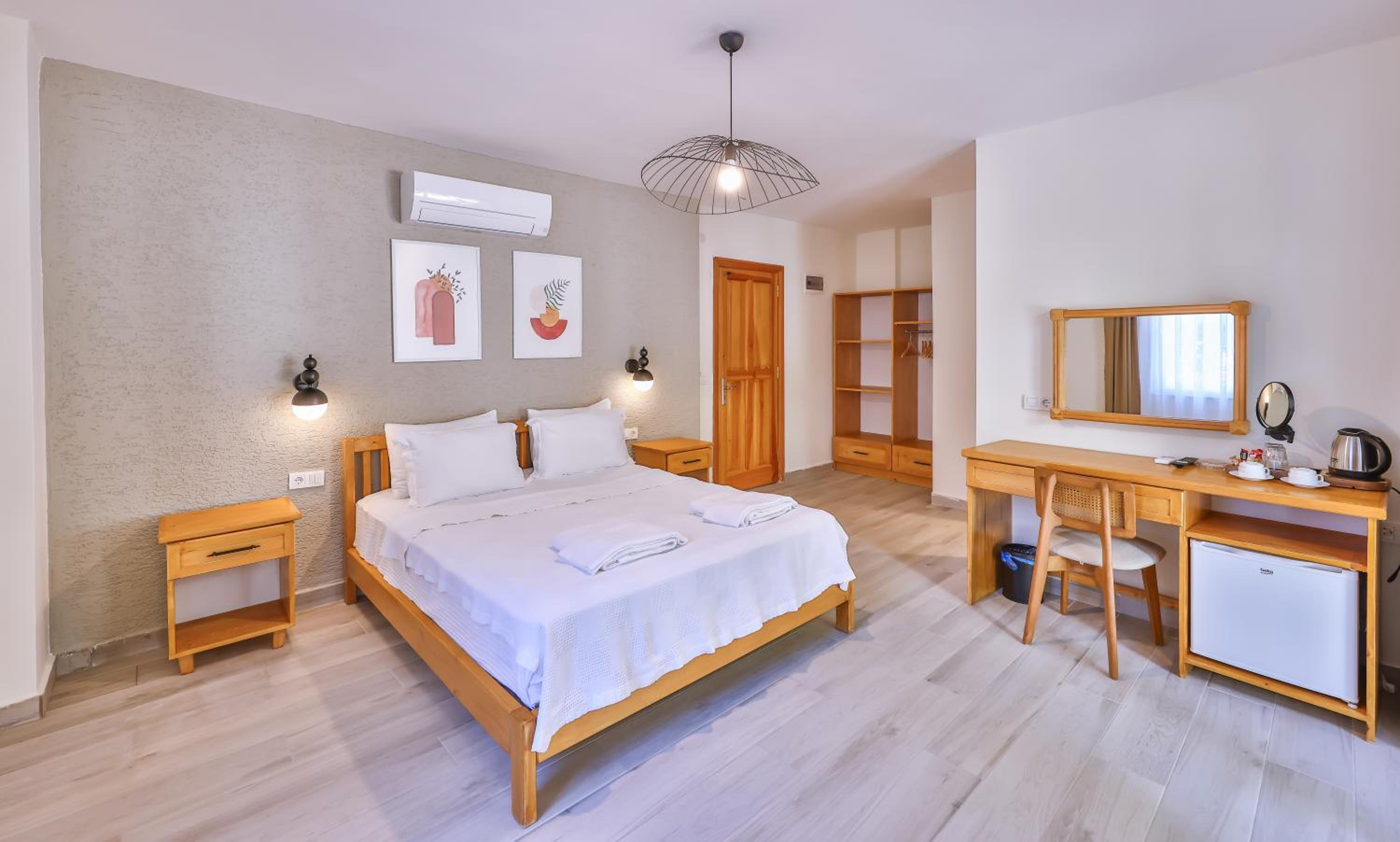 Mina Apart Hotel - Image 18