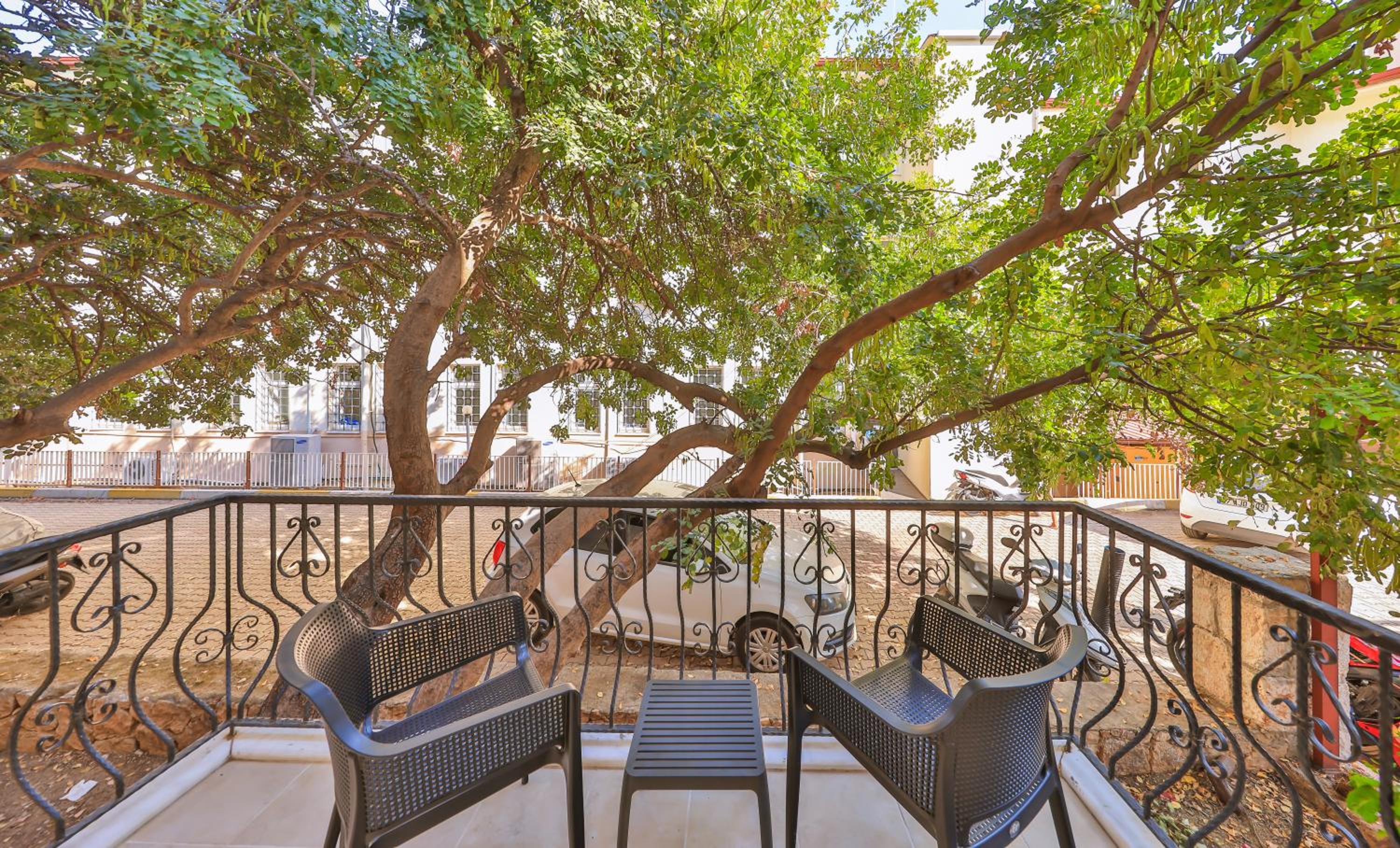 Mina Apart Hotel - Image 5