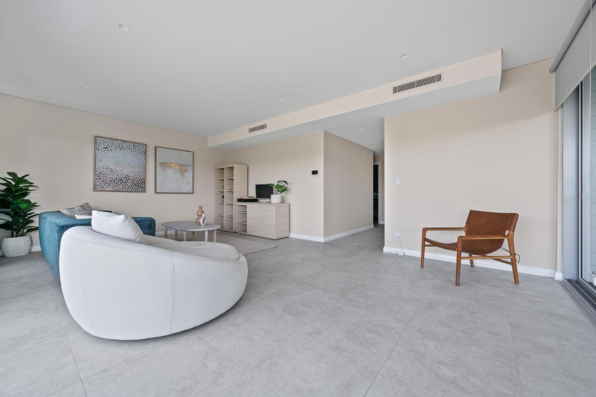 Oceanfront Oasis - Magenta