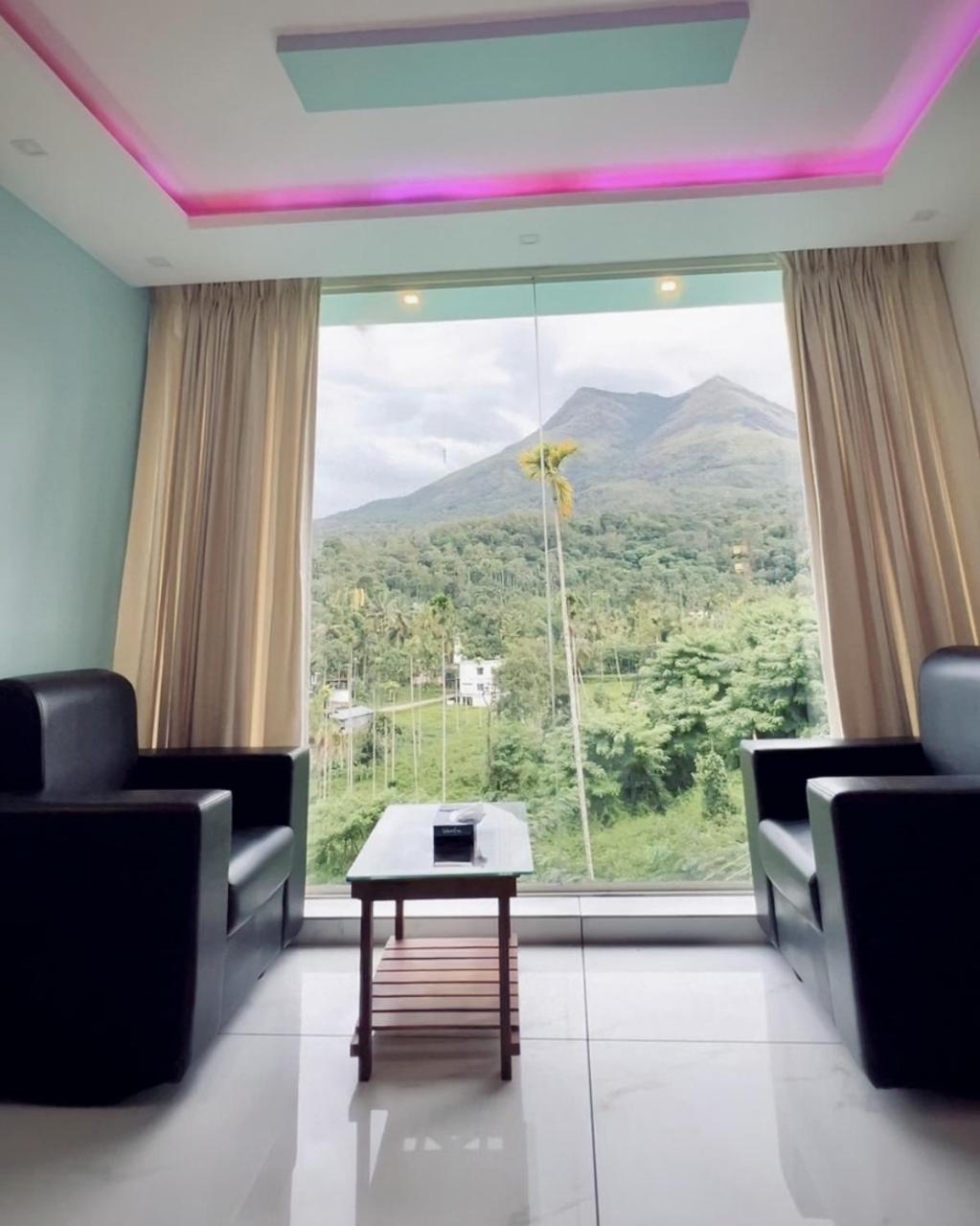 Mint villa