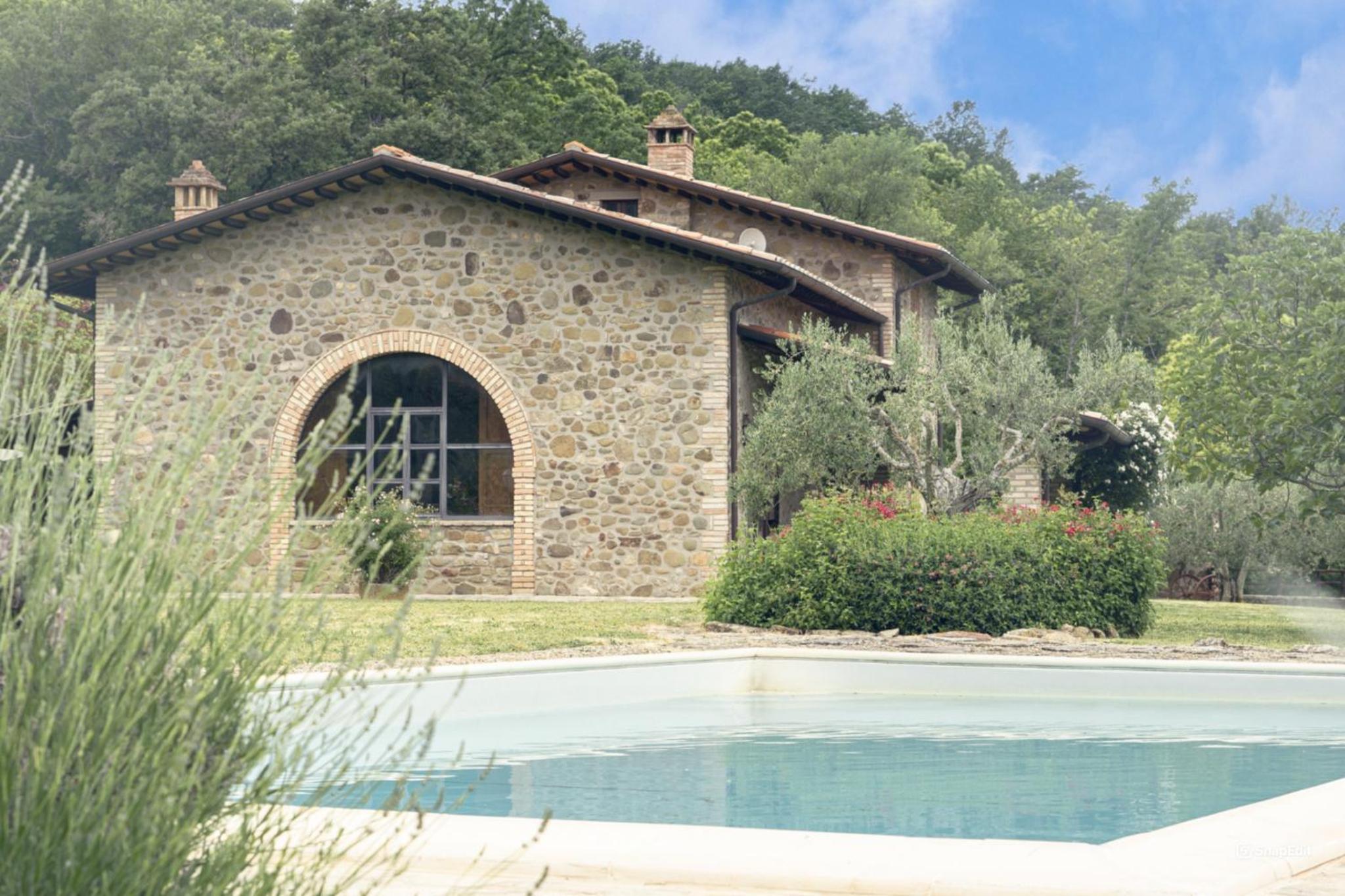Villa Elisa - Private Pool & AirCo Near Reschio Castle view 3