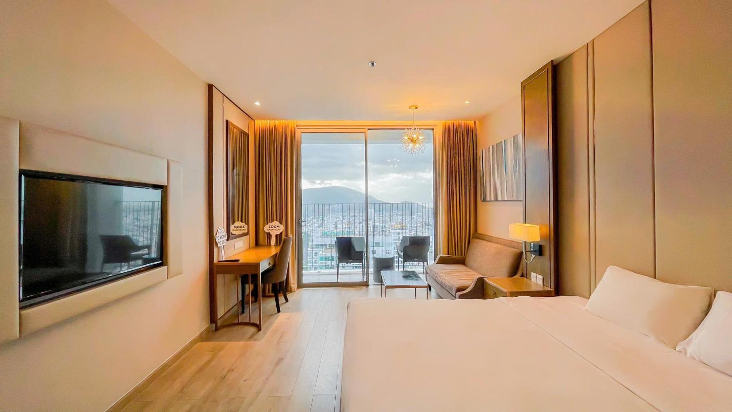 Cozy Panorama Apartment In Front of the City Center Beach