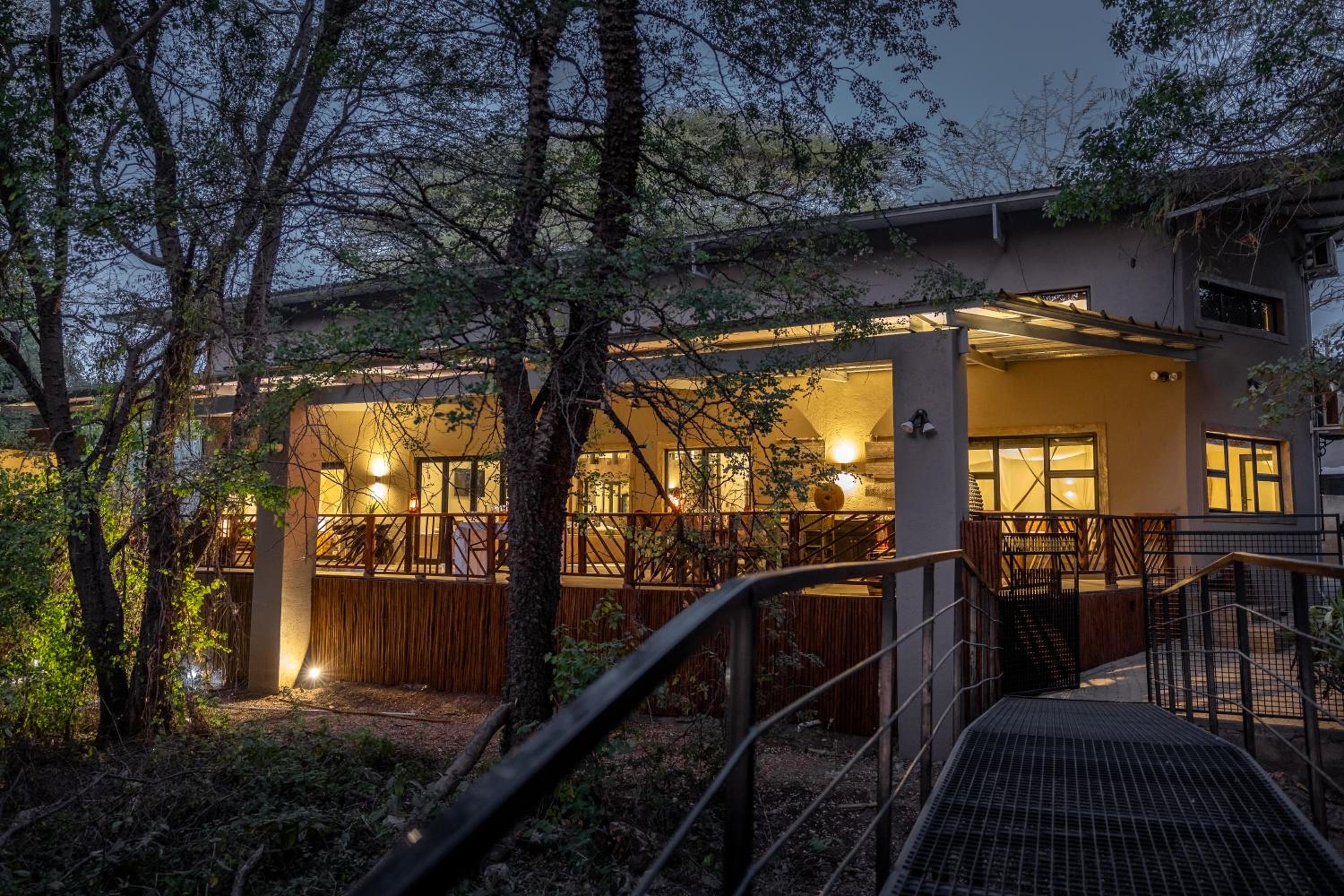 Chobe House Villa and Chalets
