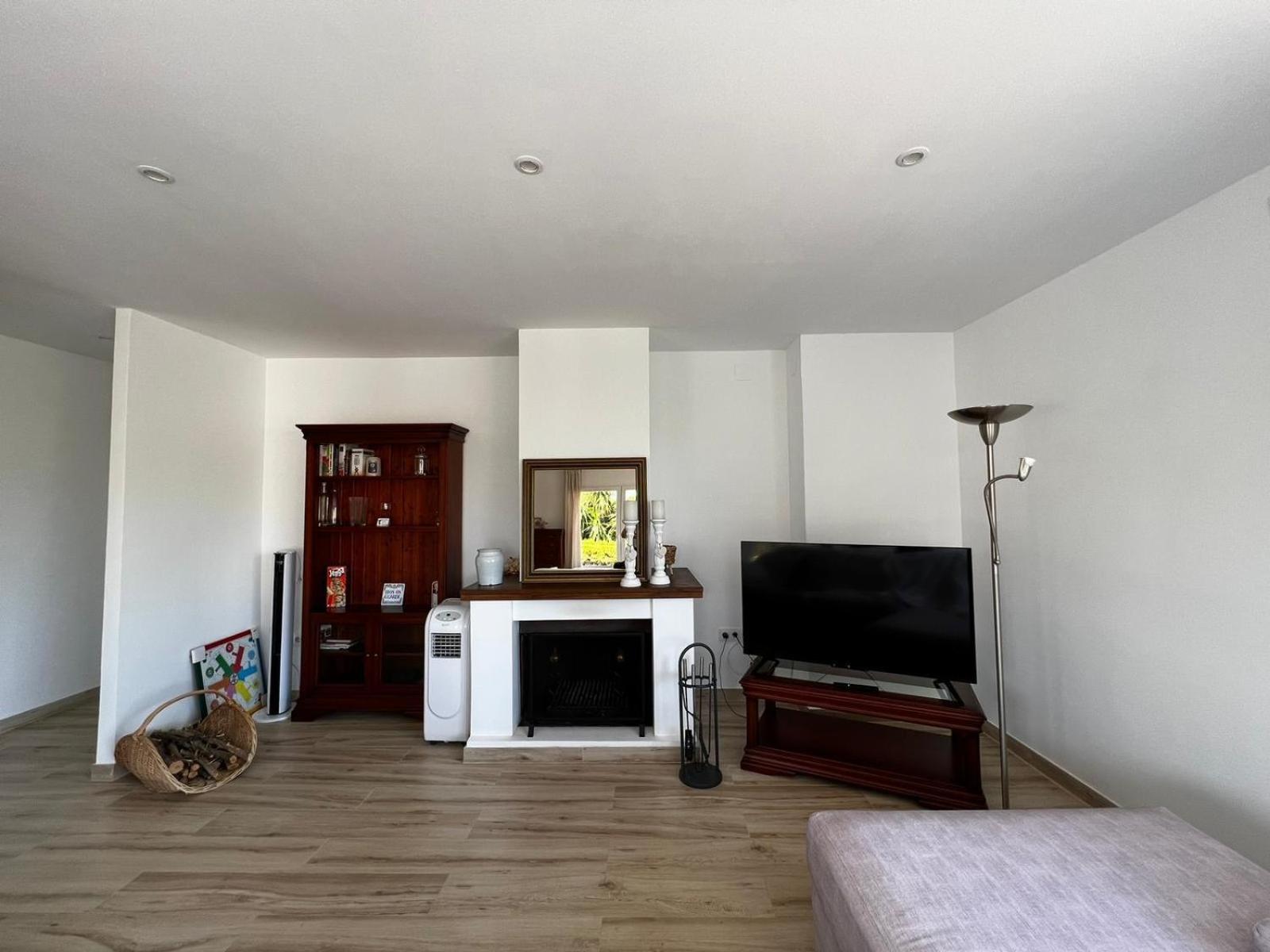 Acogedora casa con piscina