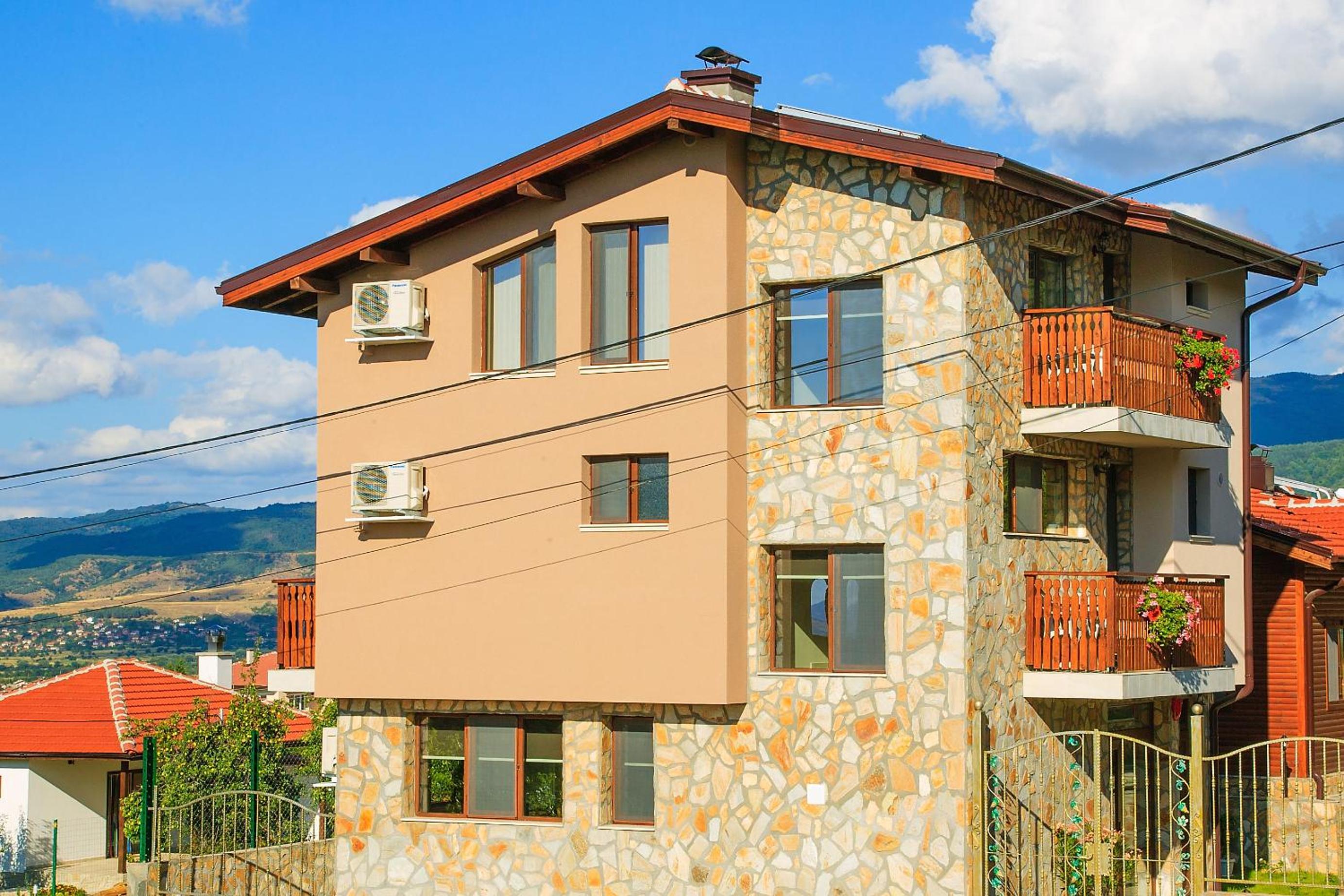 Andreevite Houses