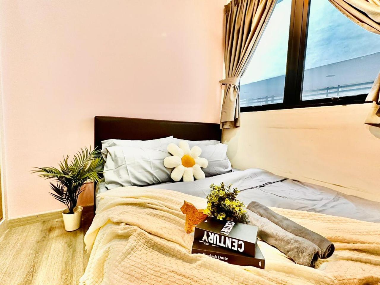 Mosaic Residence Mid Valley South Key BY R9 Homestay