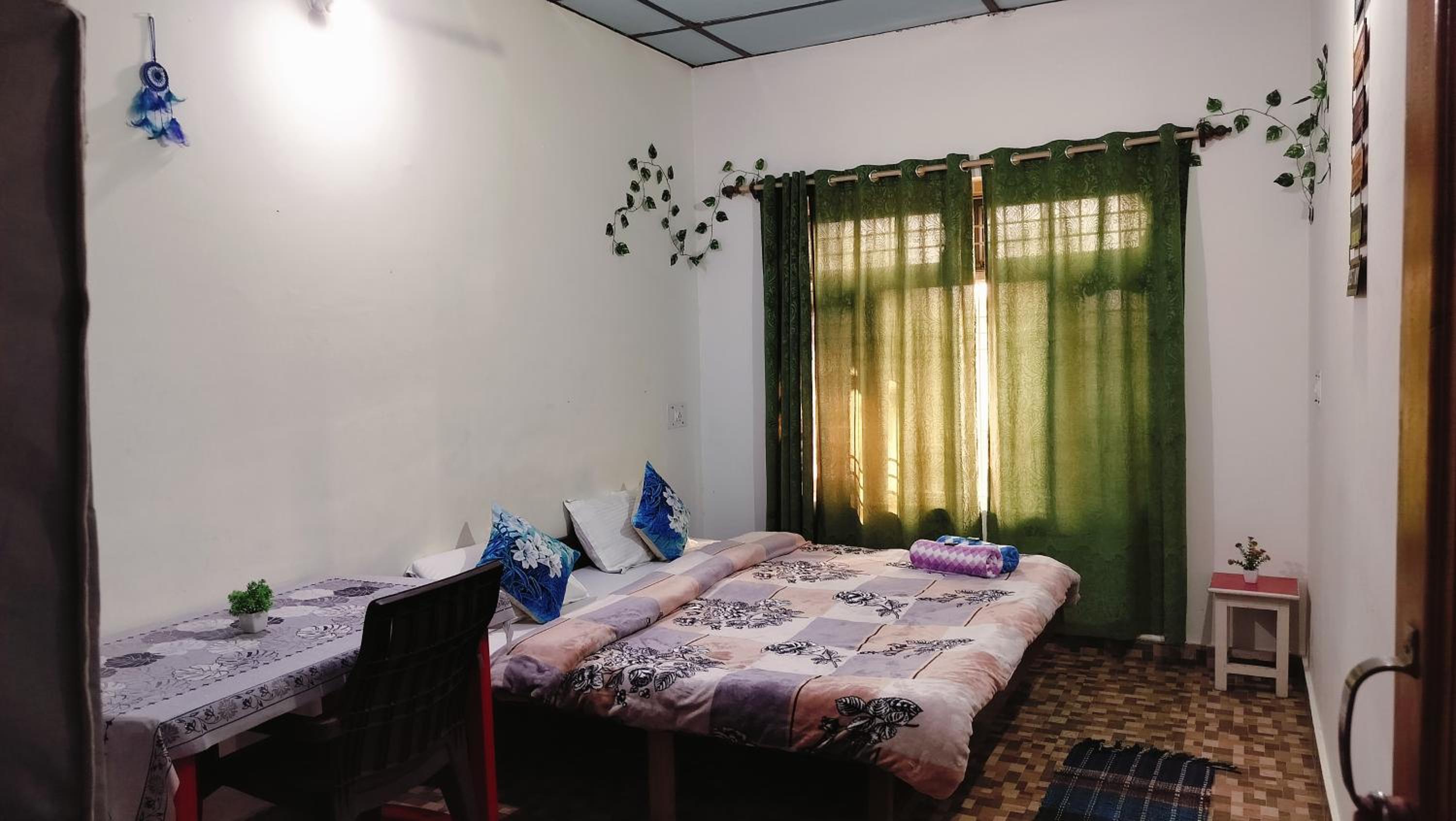 Vivek Home Stay, Bir Colony Chaugan view 4