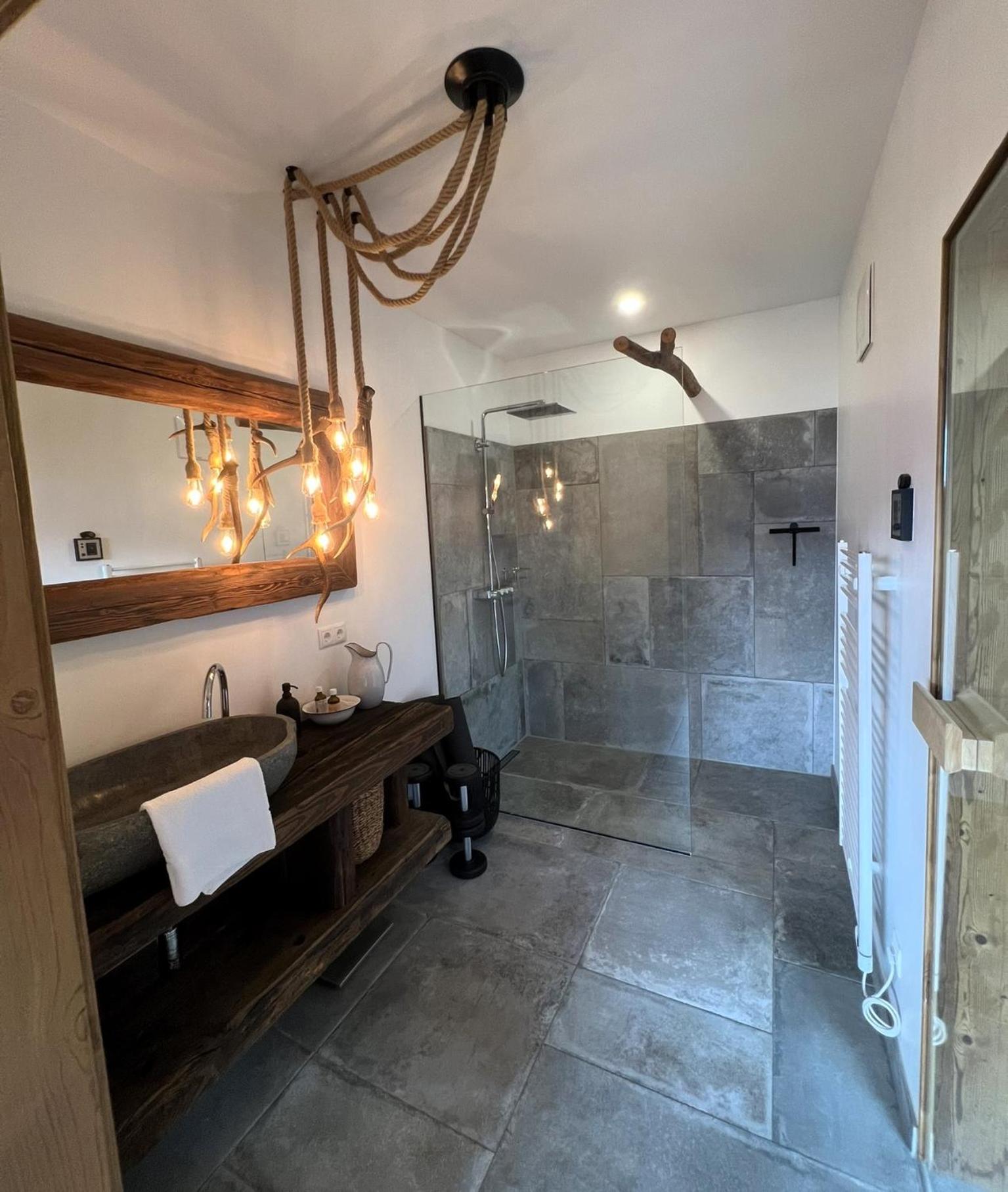 Sonnberg Chalet - Entspannung pur im Luxus Chalet mit Whirlpool-Sauna