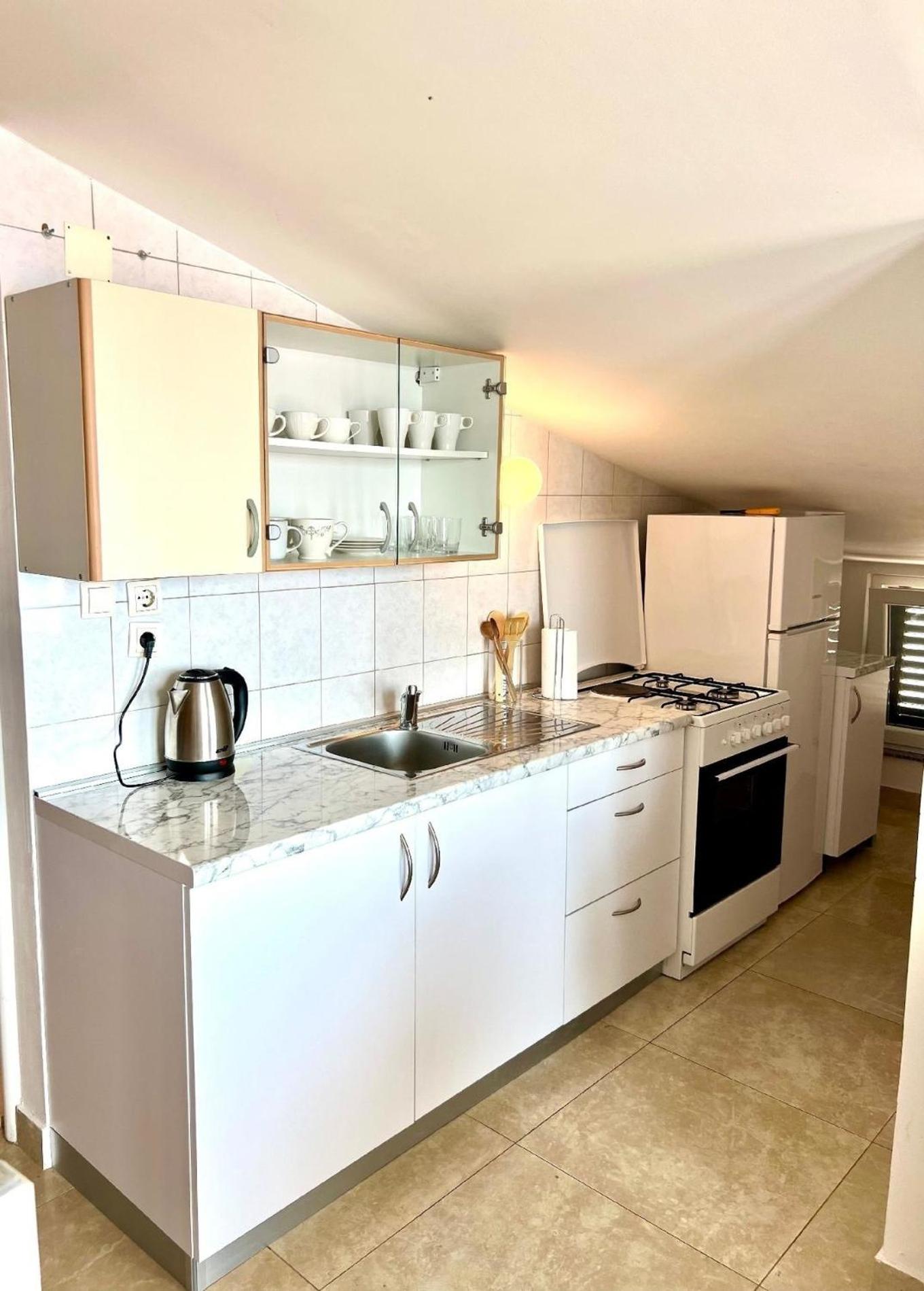 Ferienwohnung Mit Balkon Und Herrlichem Meerblick