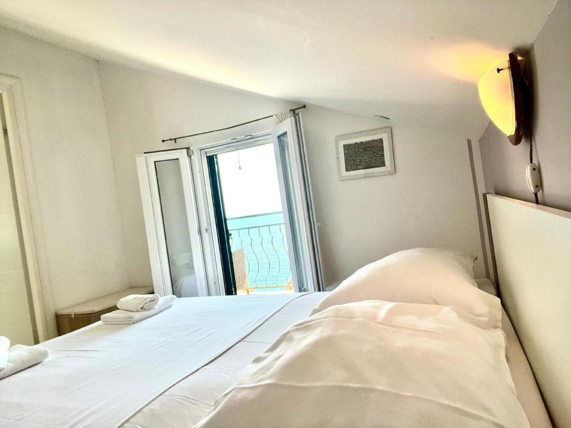 Ferienwohnung Mit Balkon Und Herrlichem Meerblick