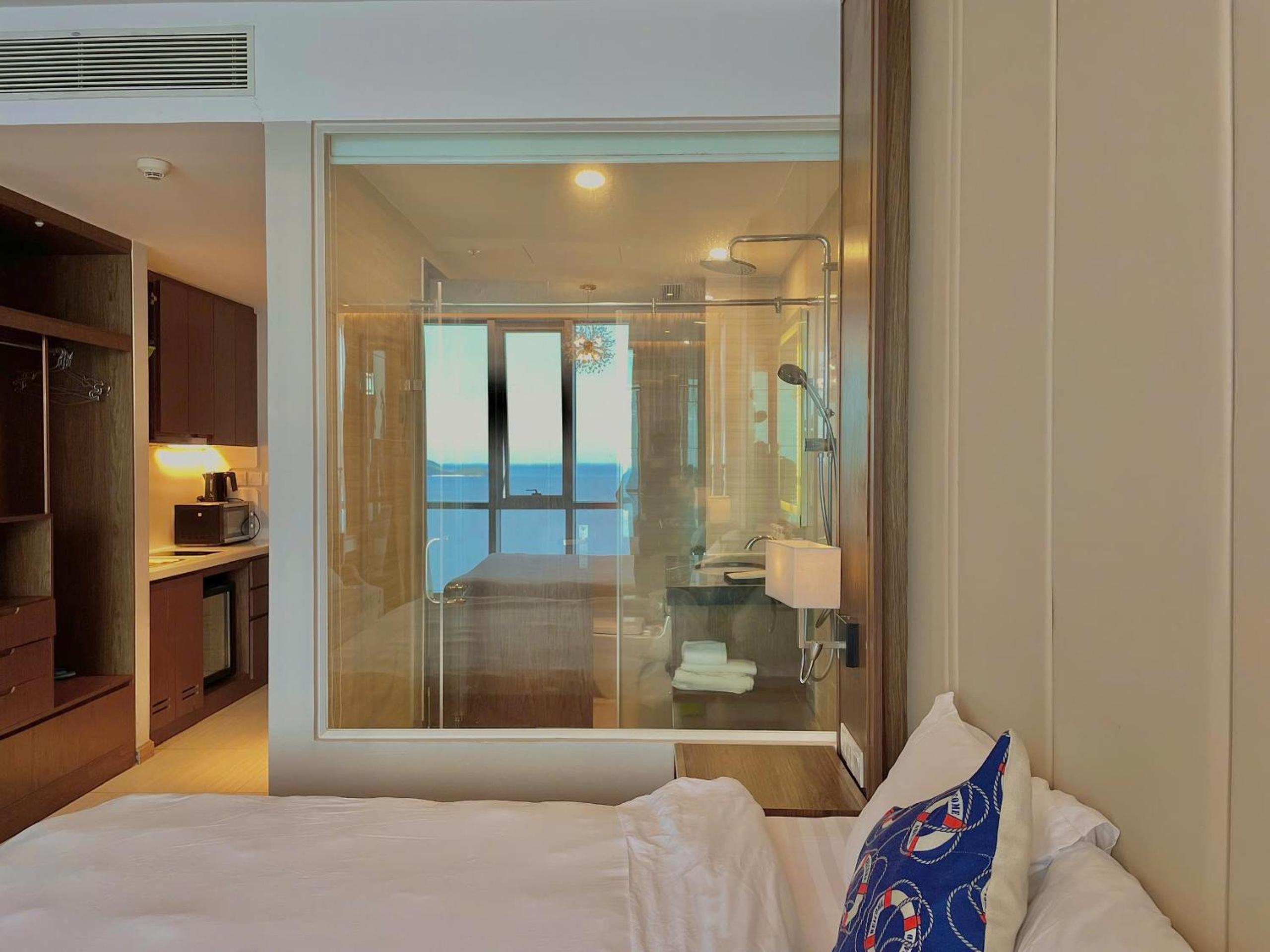 Cozy Panorama Apartment In Front of the City Center Beach