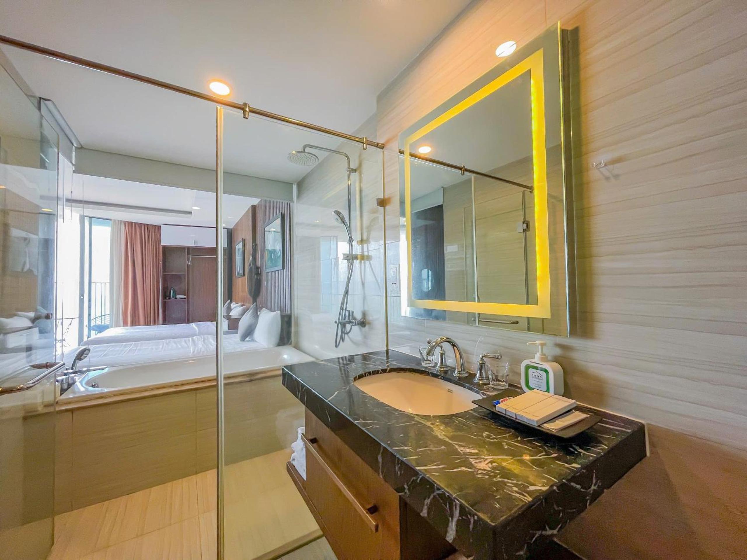 Cozy Panorama Apartment In Front of the City Center Beach