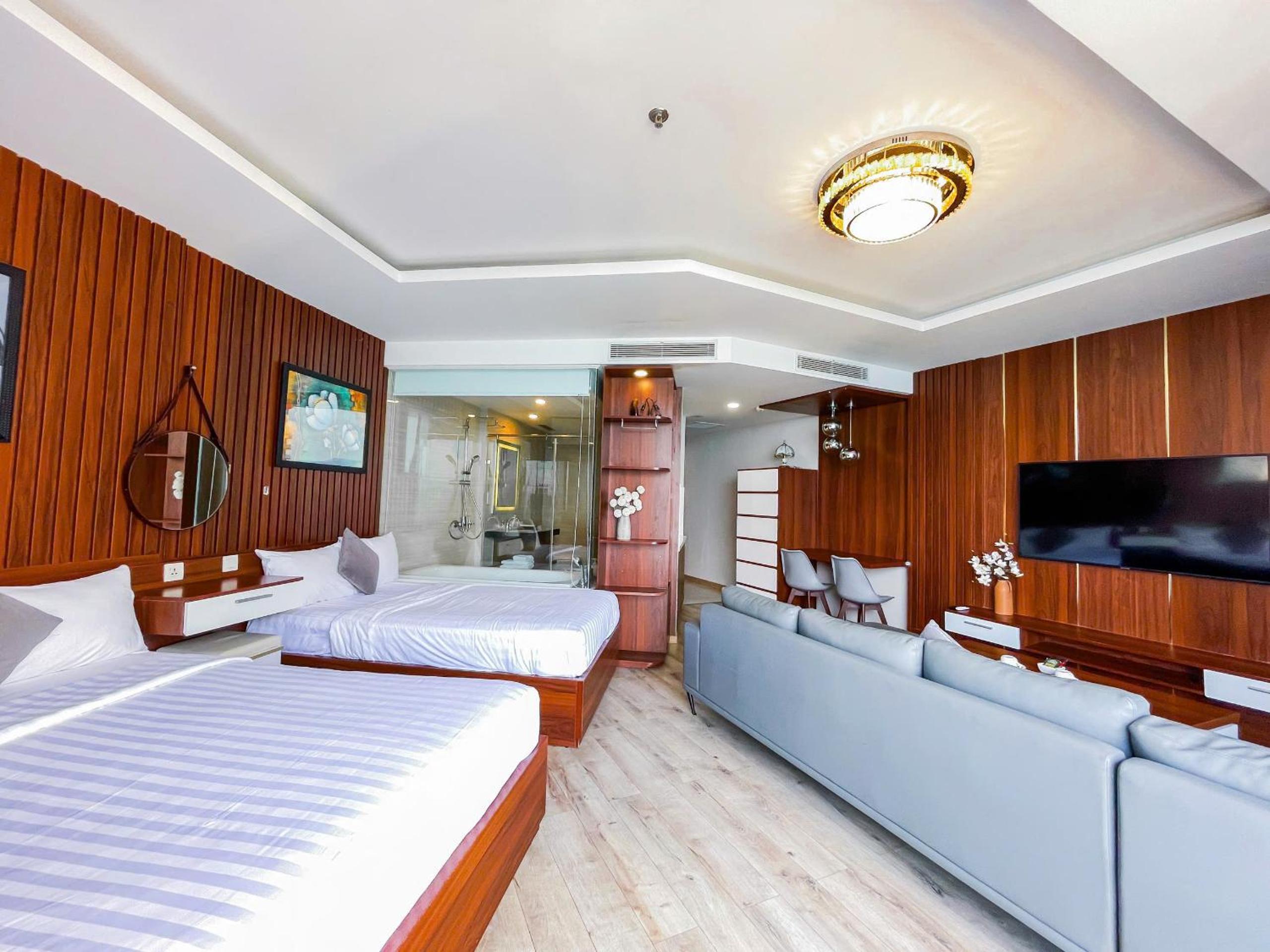 Cozy Panorama Apartment In Front of the City Center Beach