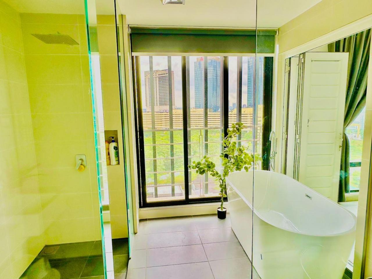 Mosaic Residence Mid Valley South Key BY R9 Homestay