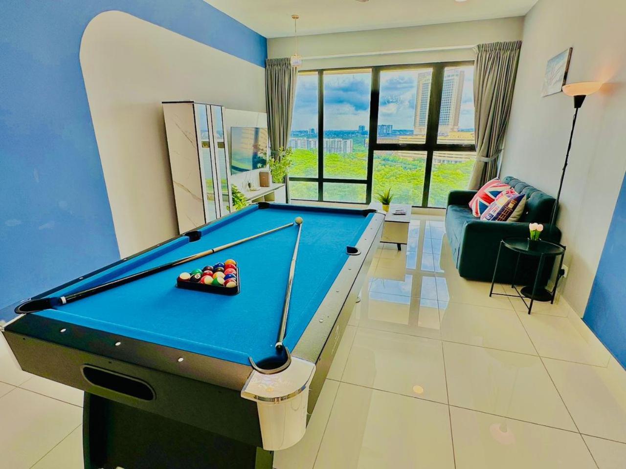 Mosaic Residence Mid Valley South Key BY R9 Homestay