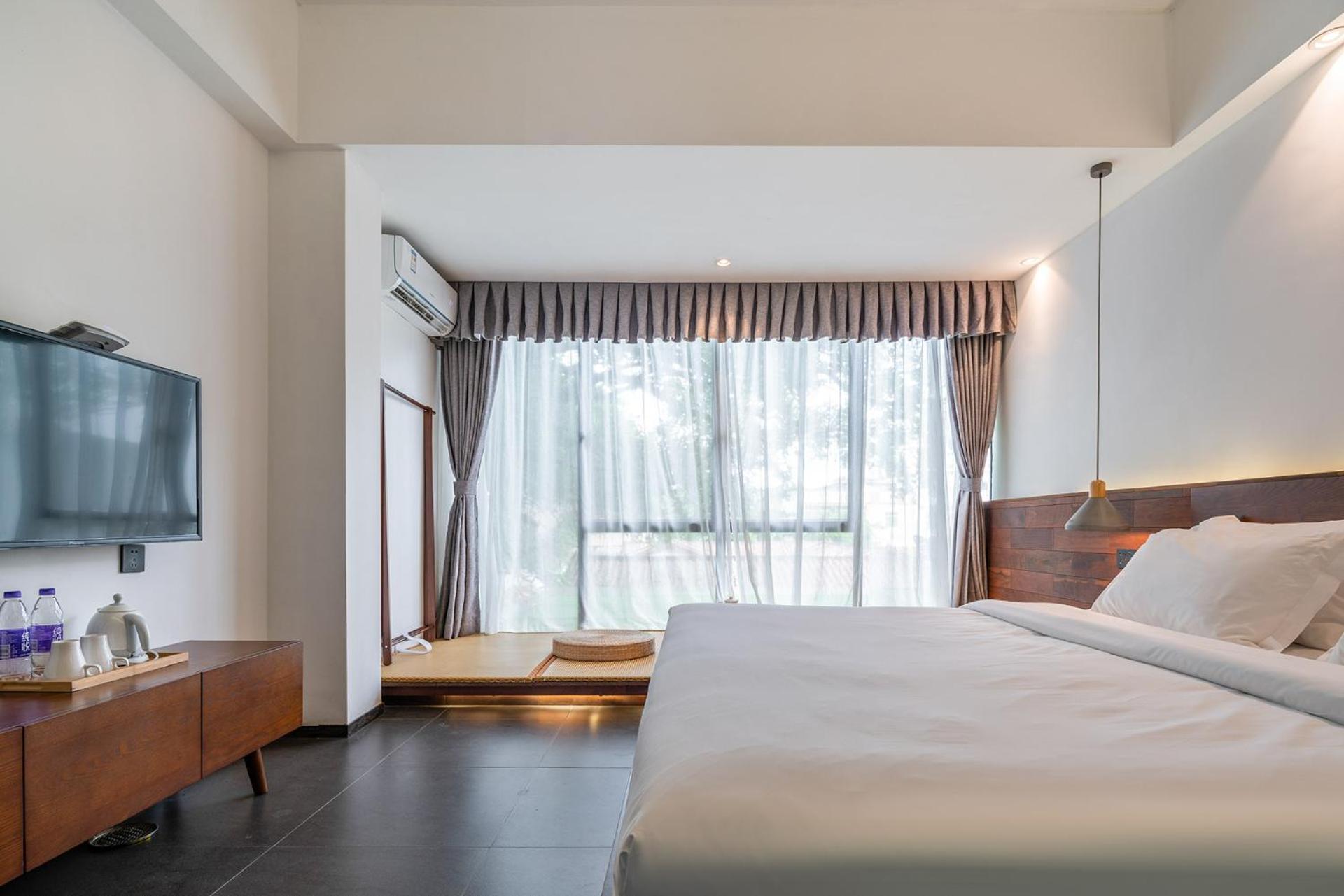 Baiyun Airport punguin international hotel &free airport shuttle 企鹅电竞机场酒店