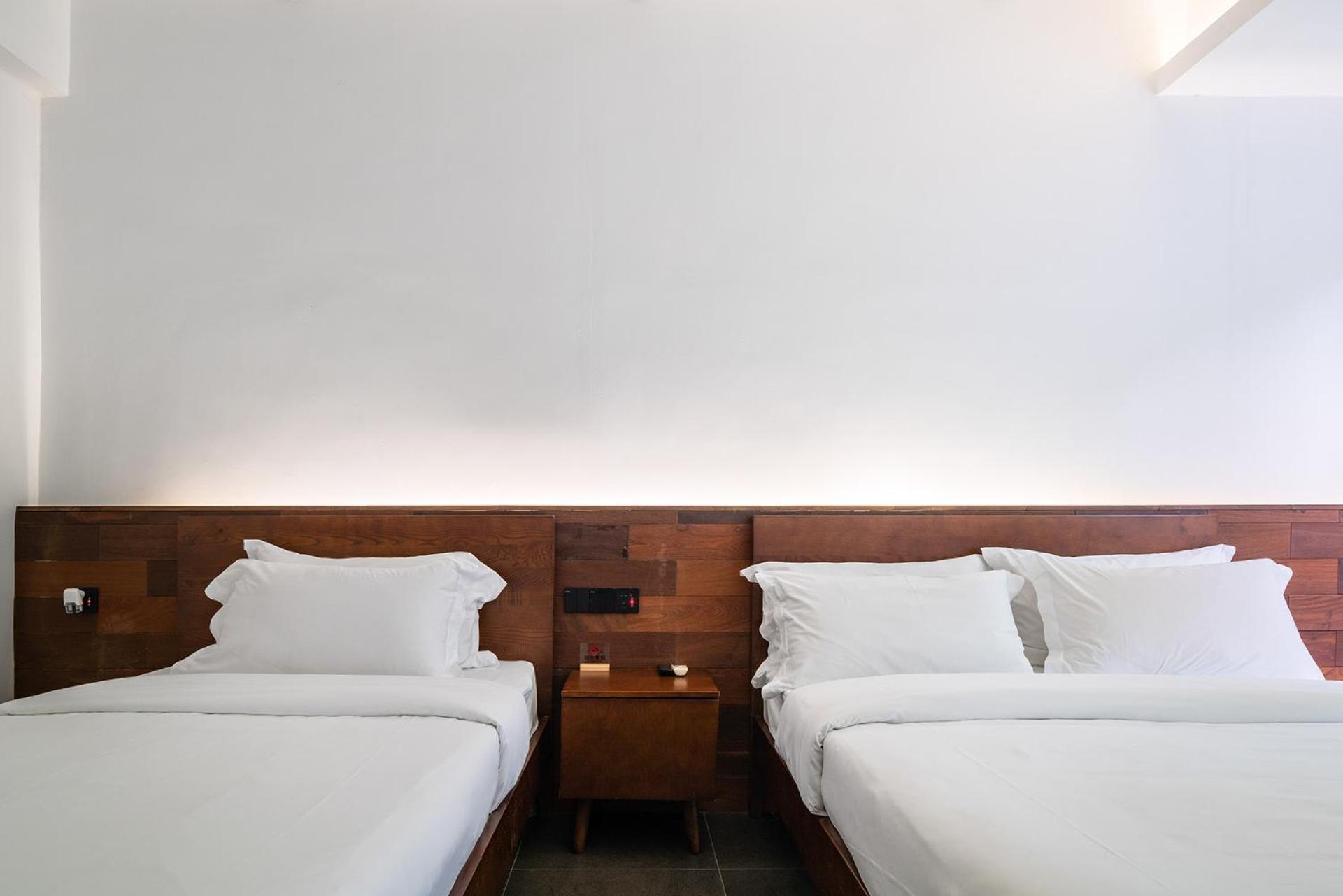 Baiyun Airport punguin international hotel &free airport shuttle 企鹅电竞机场酒店
