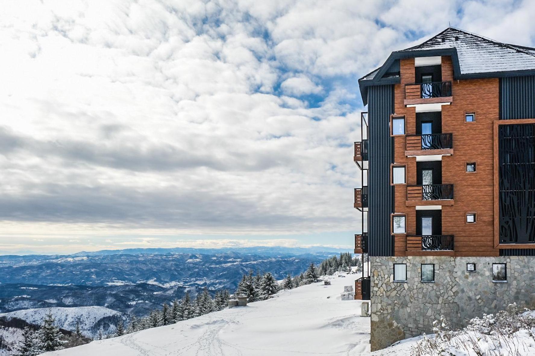 Vila Golija Peak Suites view 2