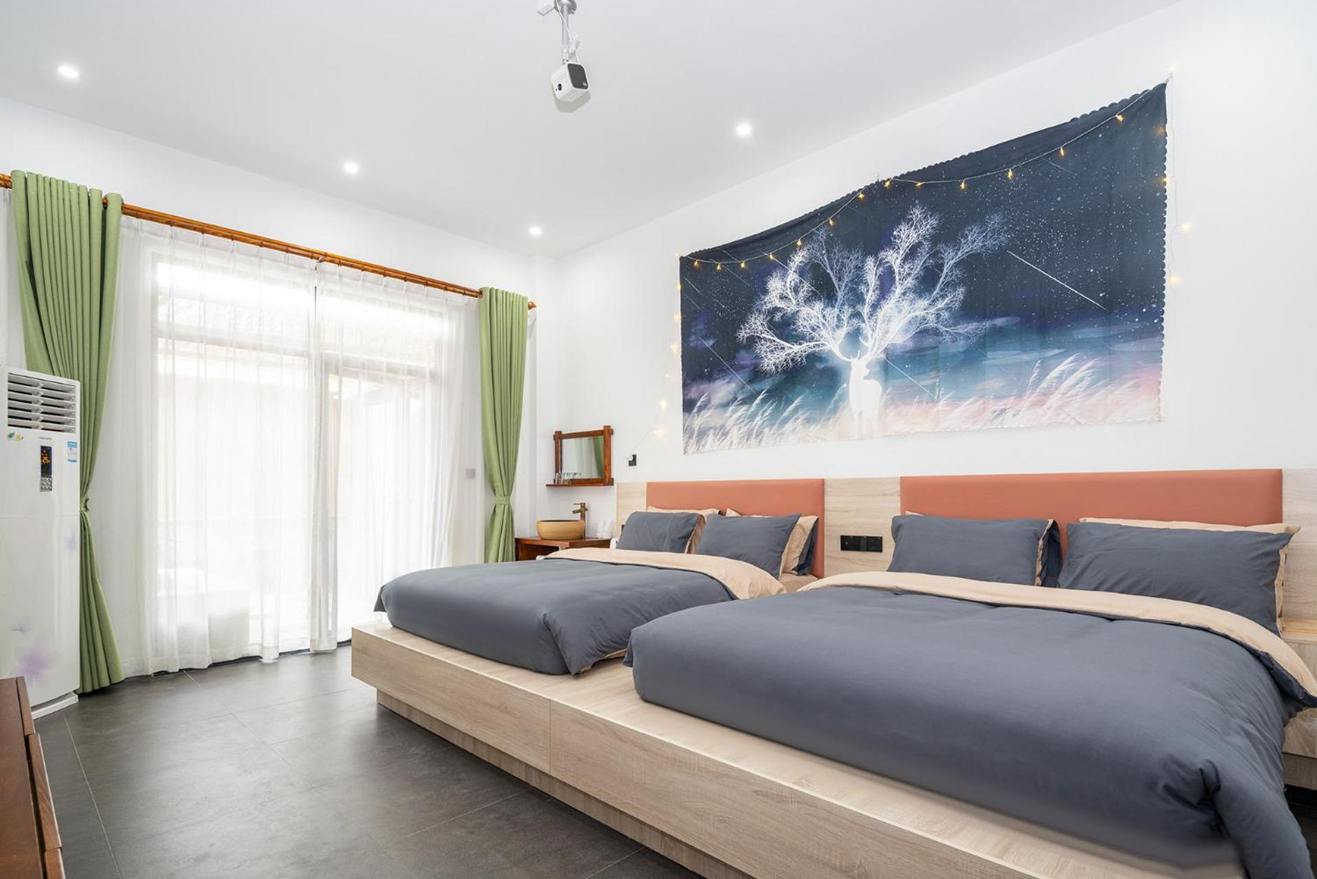 Baiyun Airport punguin international hotel &free airport shuttle 企鹅电竞机场酒店