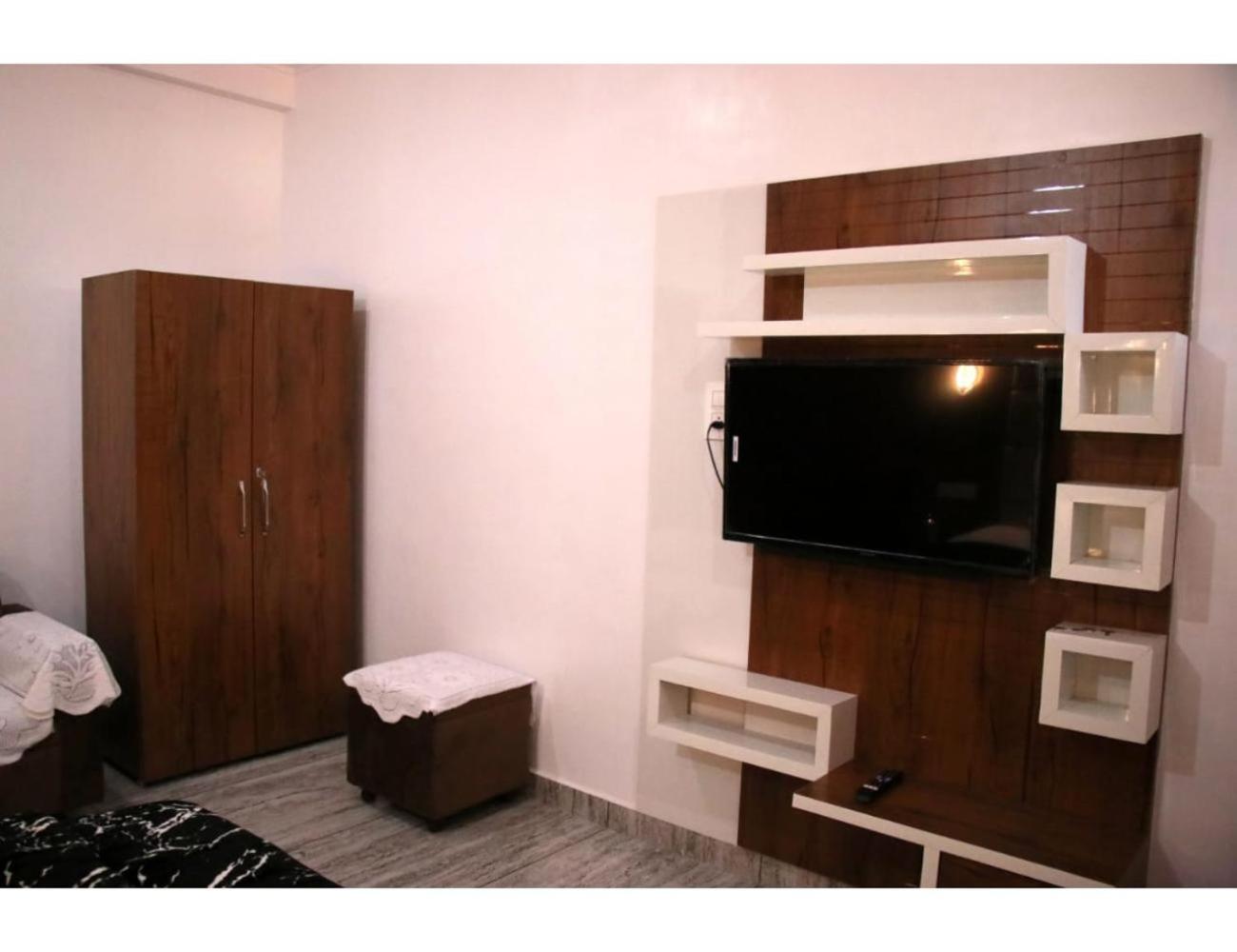 Manu Luxury Home Stay,Palampur
