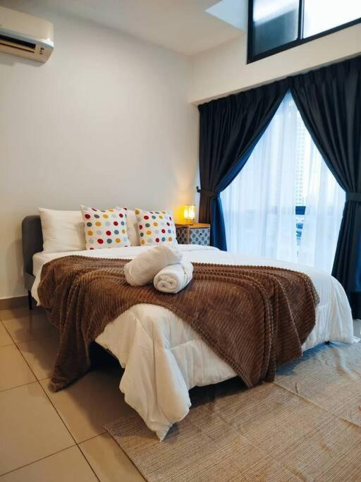 CozyHaven Minimalist QueenStudio Free Private Parking Netflix