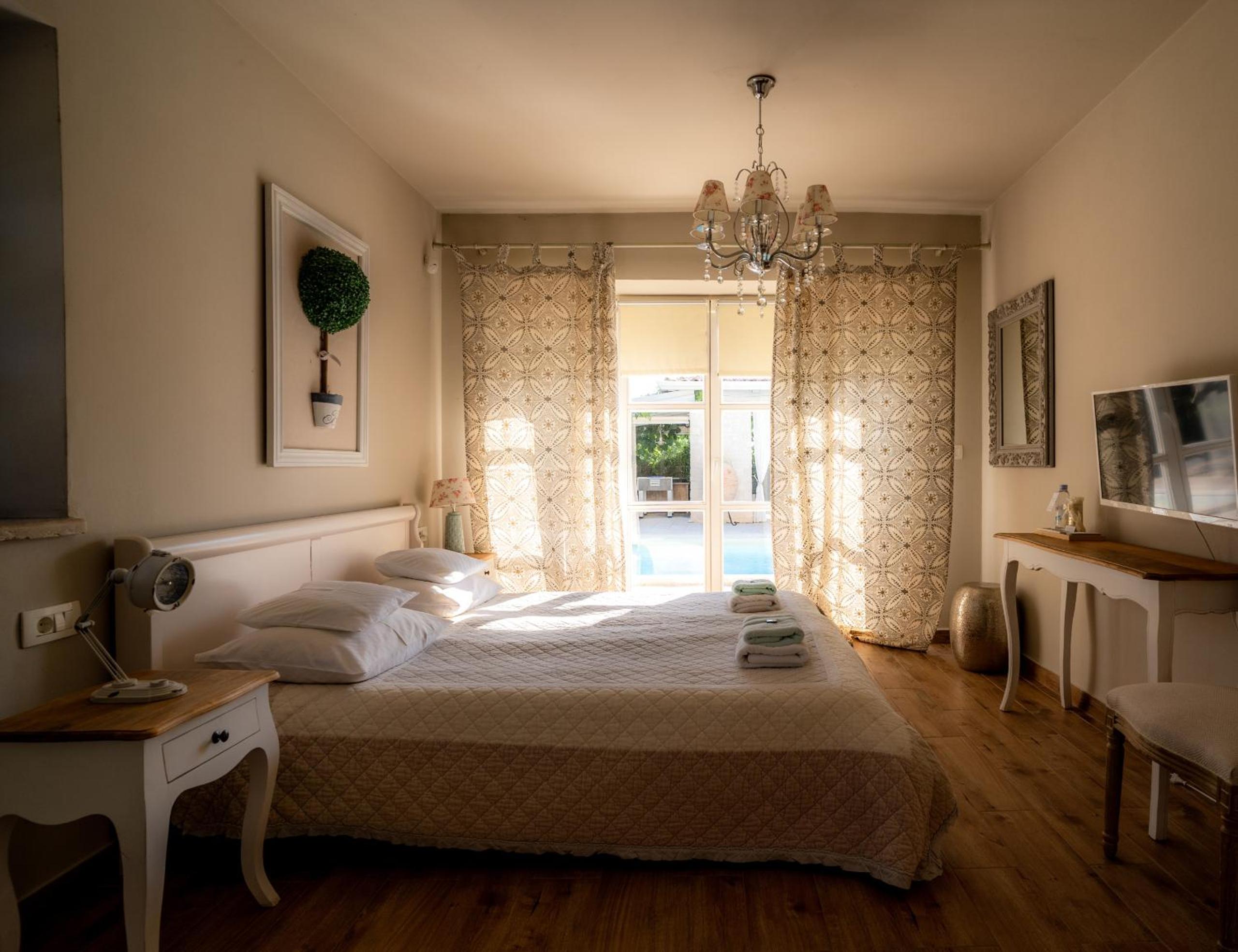 Villa Moonlight 1 near Porec for 9 person - pet friendly with large garden, playground & 50 m2 pool