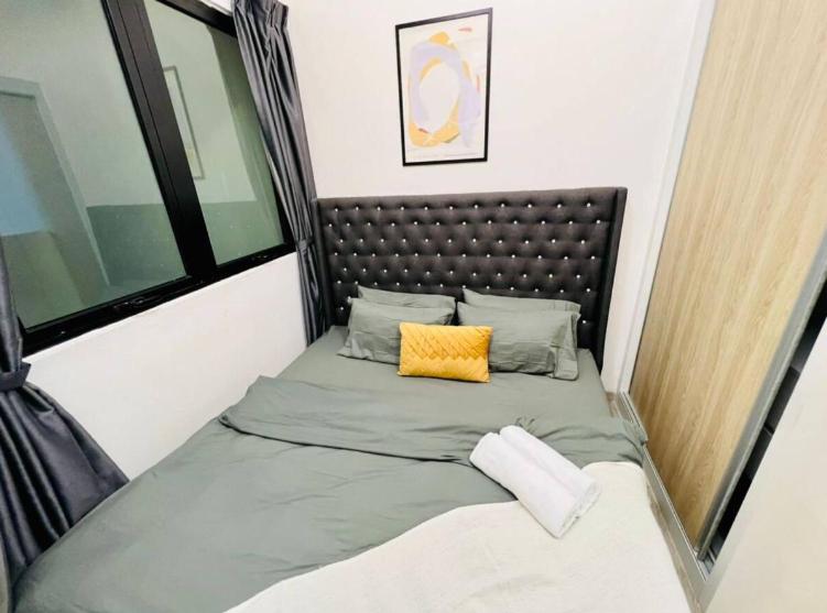 Mosaic Residence Mid Valley South Key BY R9 Homestay