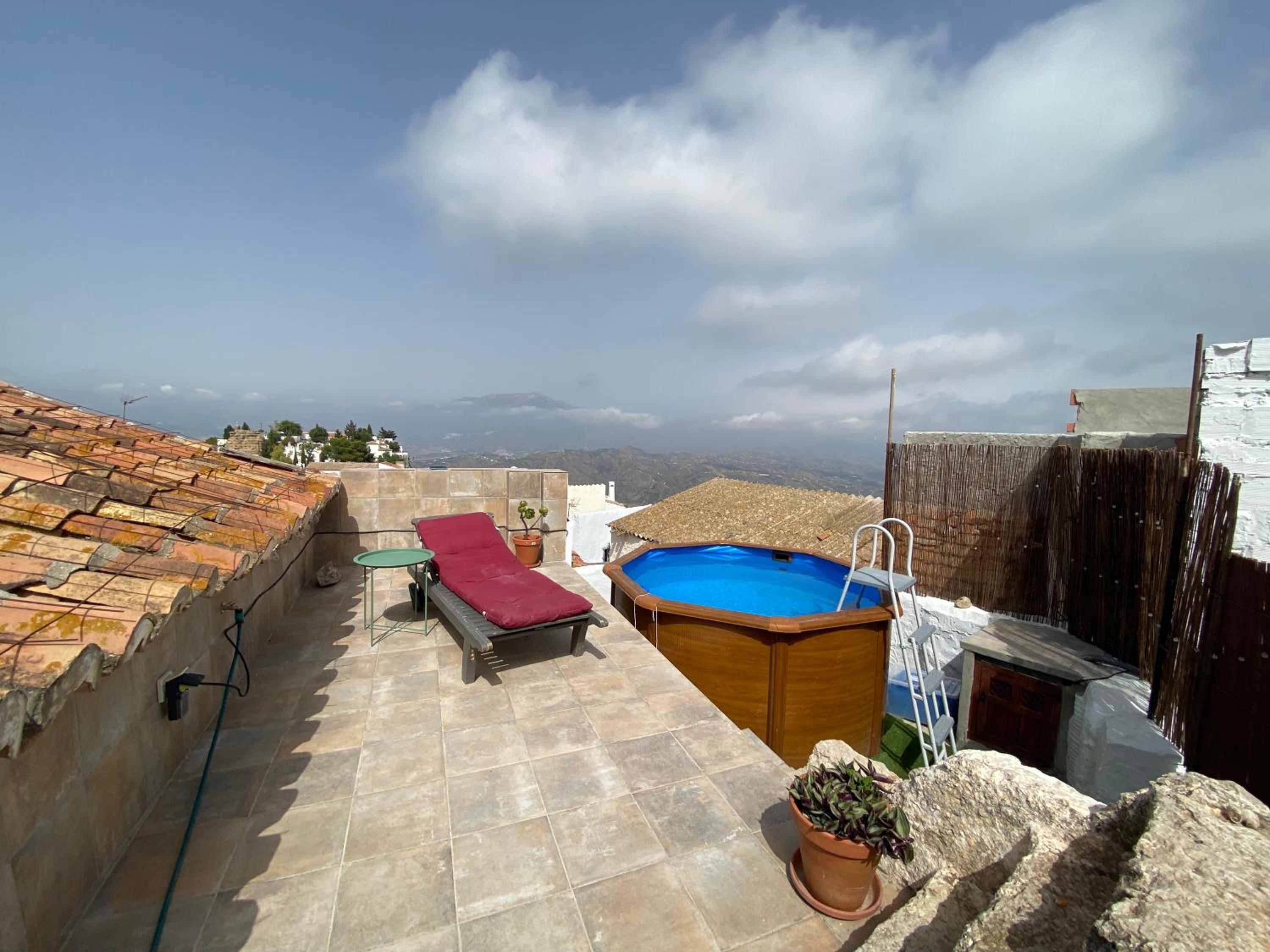 Casita de los Azulejos in Comares