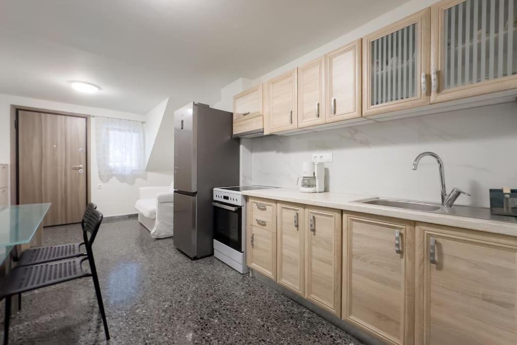 New & Comfy Flat in Pangrati