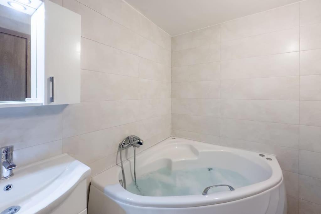 New & Comfy Flat in Pangrati