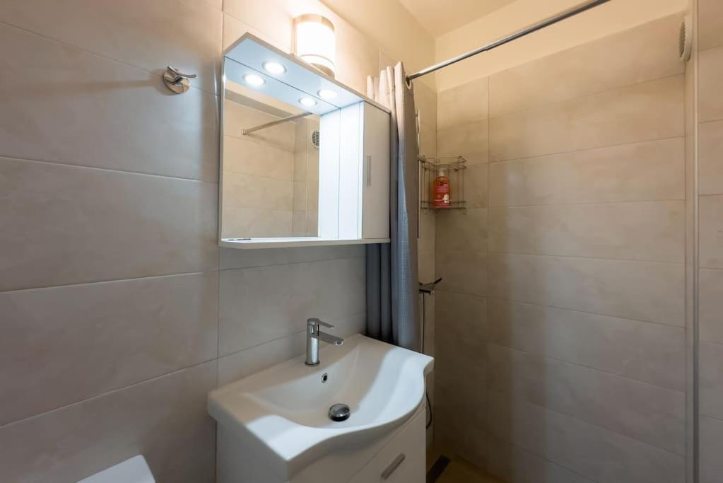 New & Comfy Flat in Pangrati