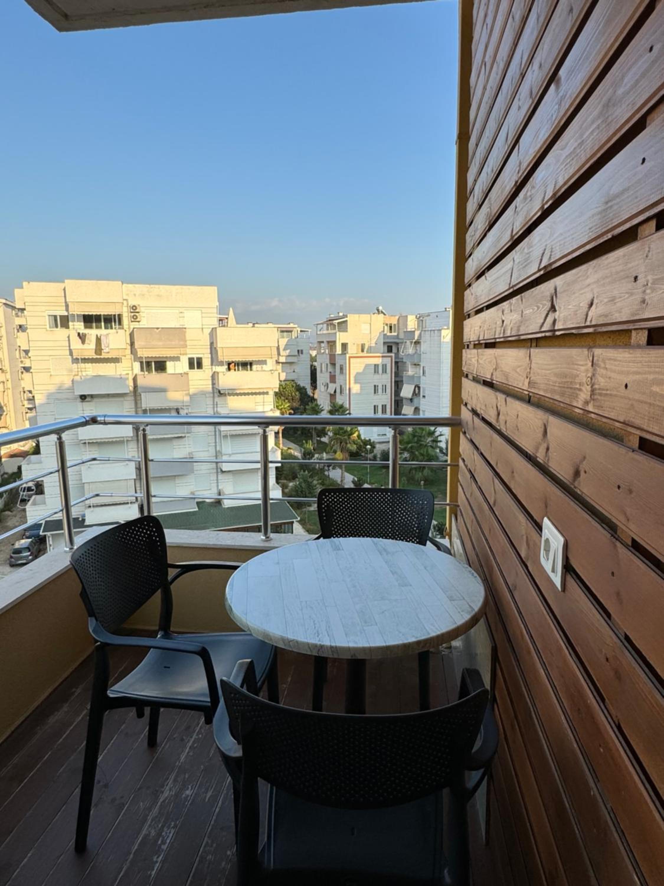 Sea View Deluxe Apartments Qerret Golem