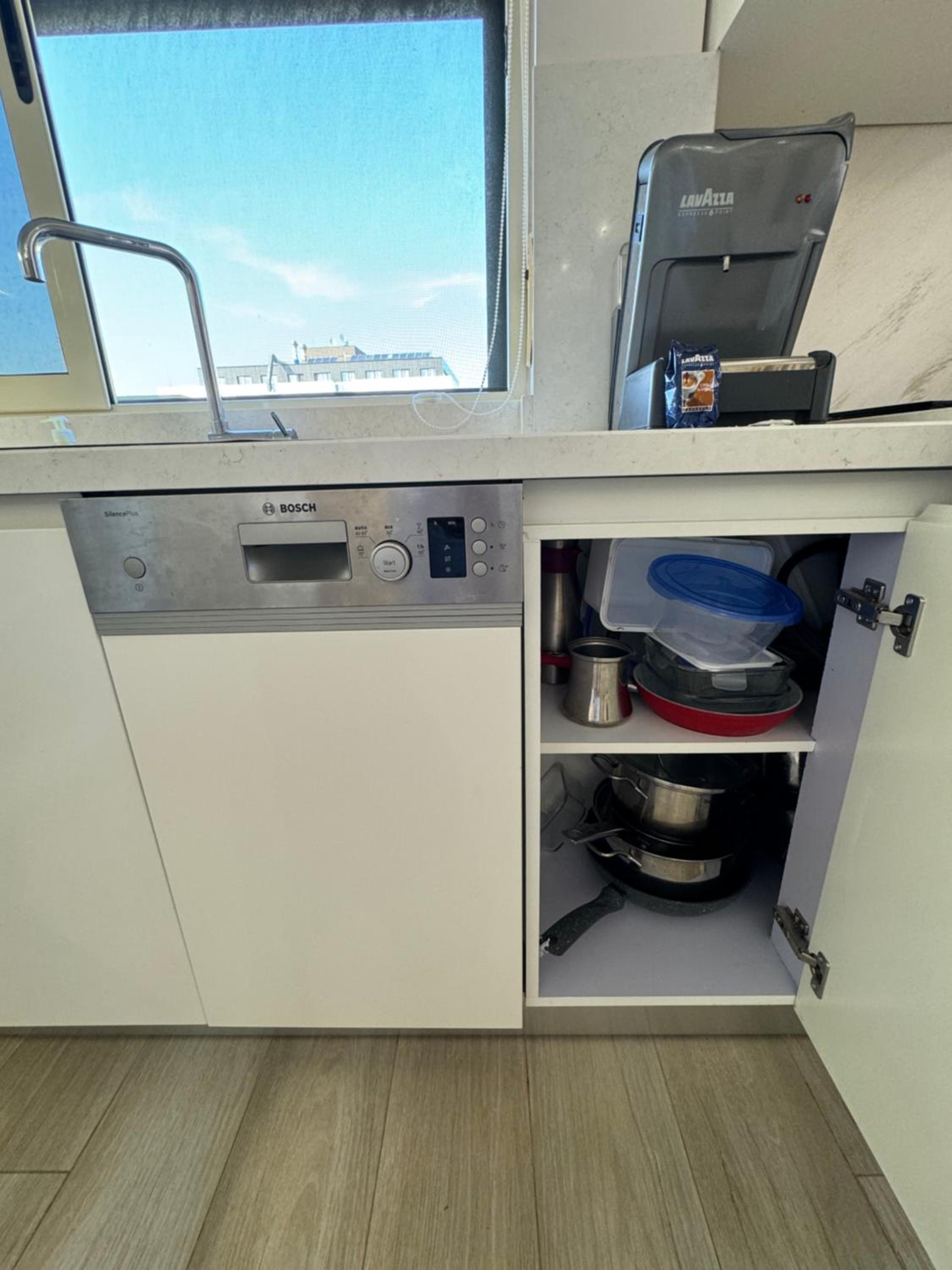 Sea View Deluxe Apartments Qerret Golem