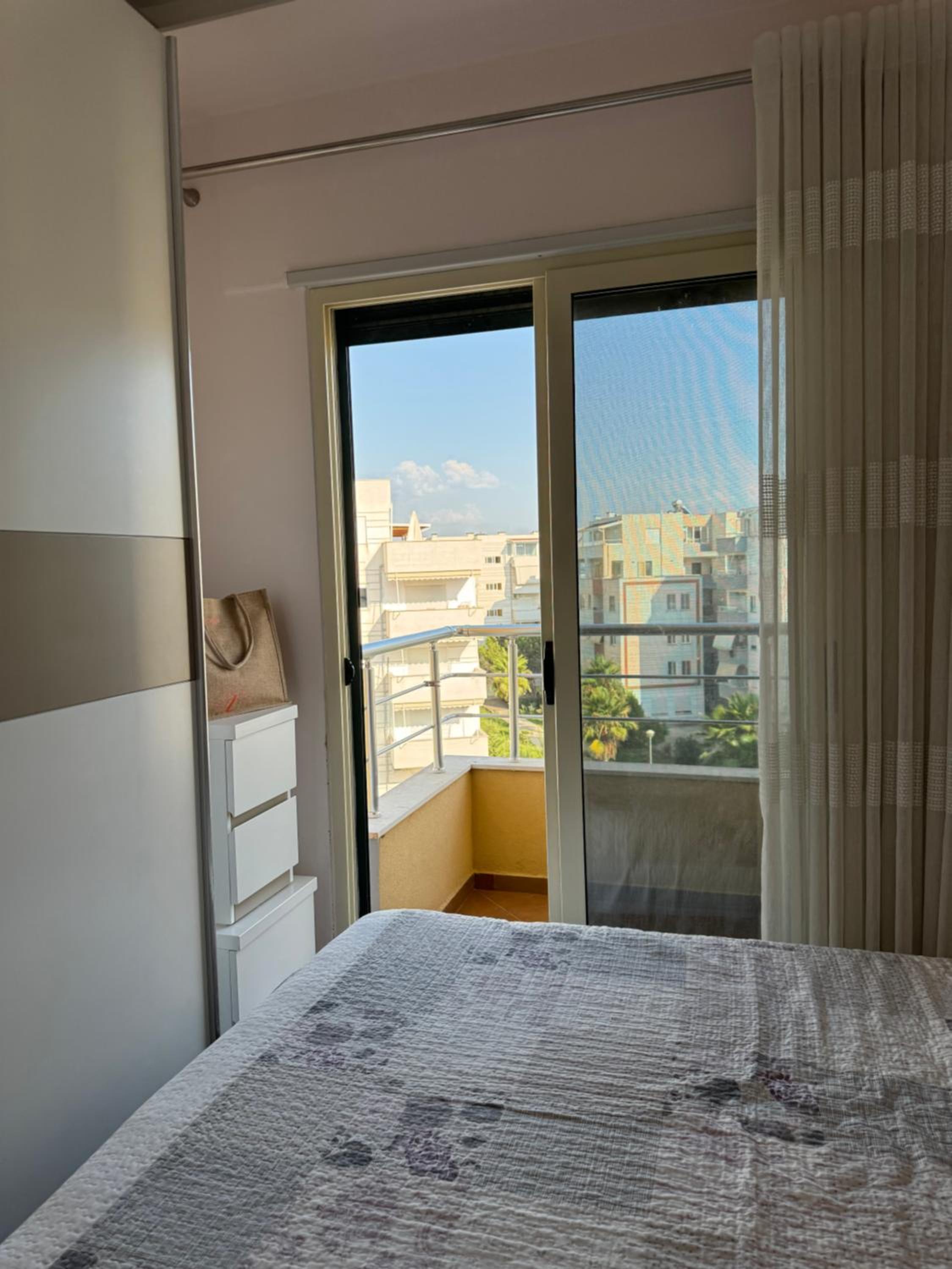 Sea View Deluxe Apartments Qerret Golem