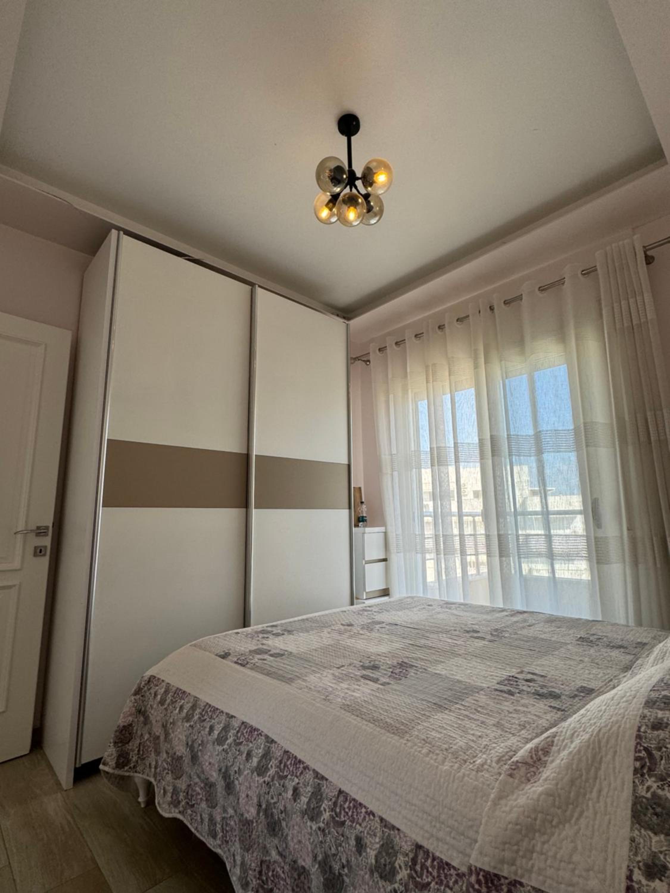 Sea View Deluxe Apartments Qerret Golem