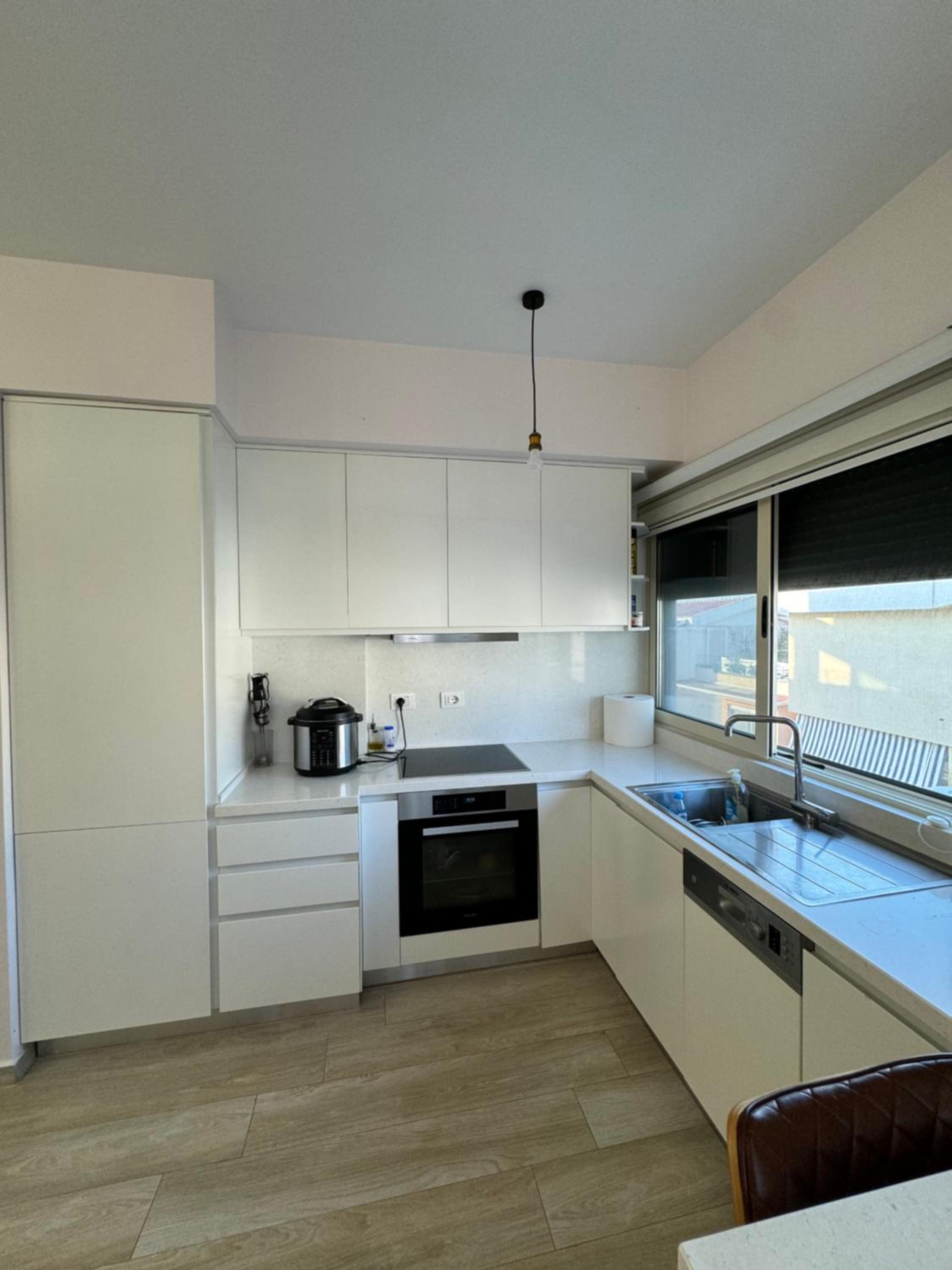Sea View Deluxe Apartments Qerret Golem