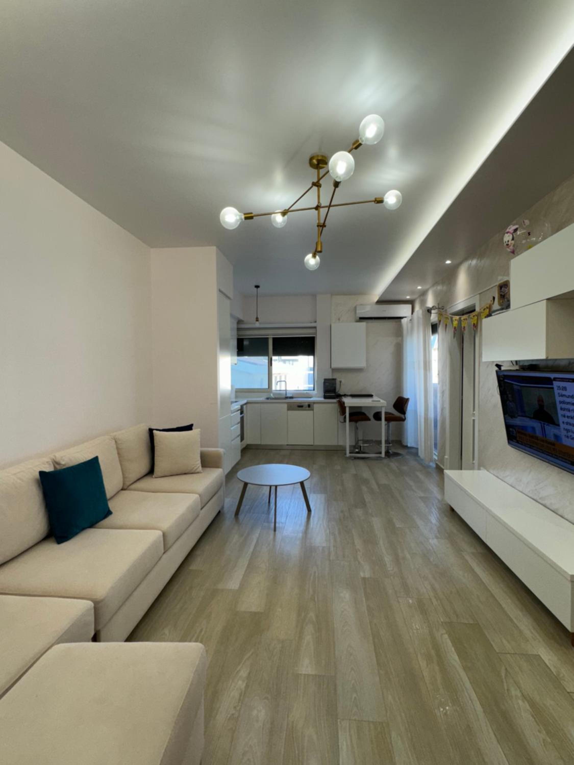 Sea View Deluxe Apartments Qerret Golem