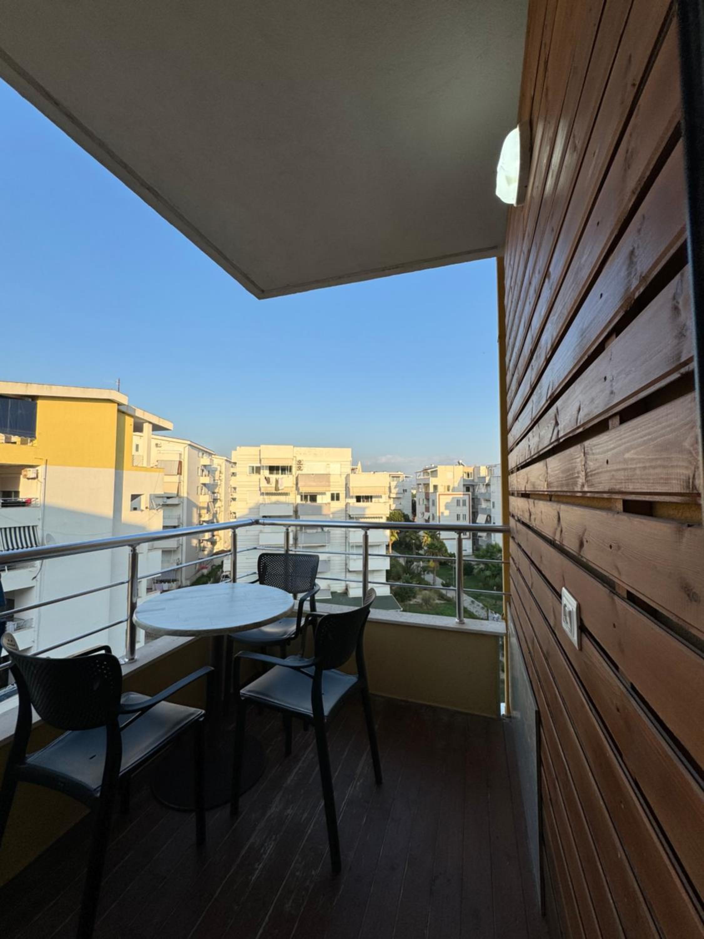 Sea View Deluxe Apartments Qerret Golem