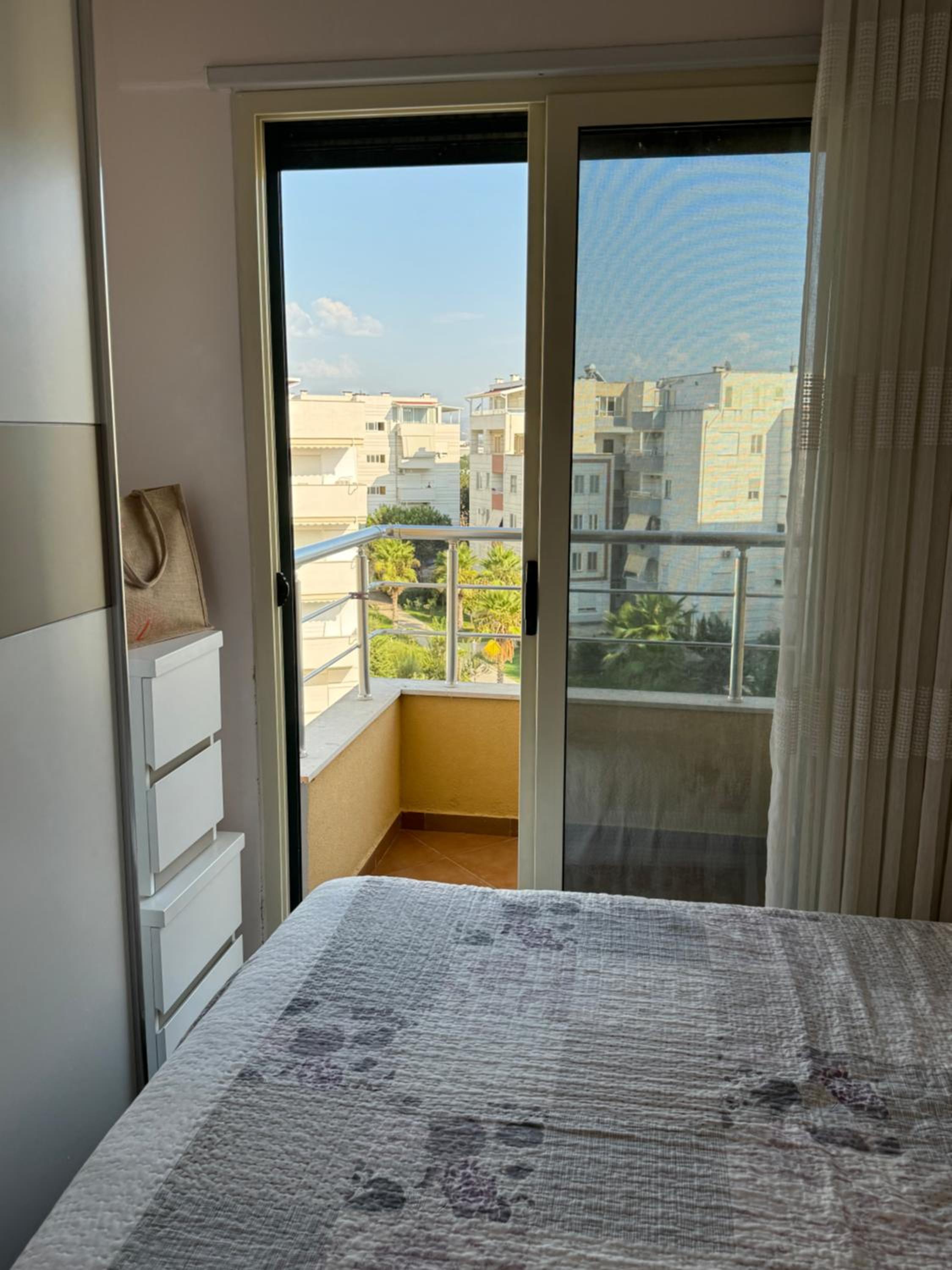 Sea View Deluxe Apartments Qerret Golem