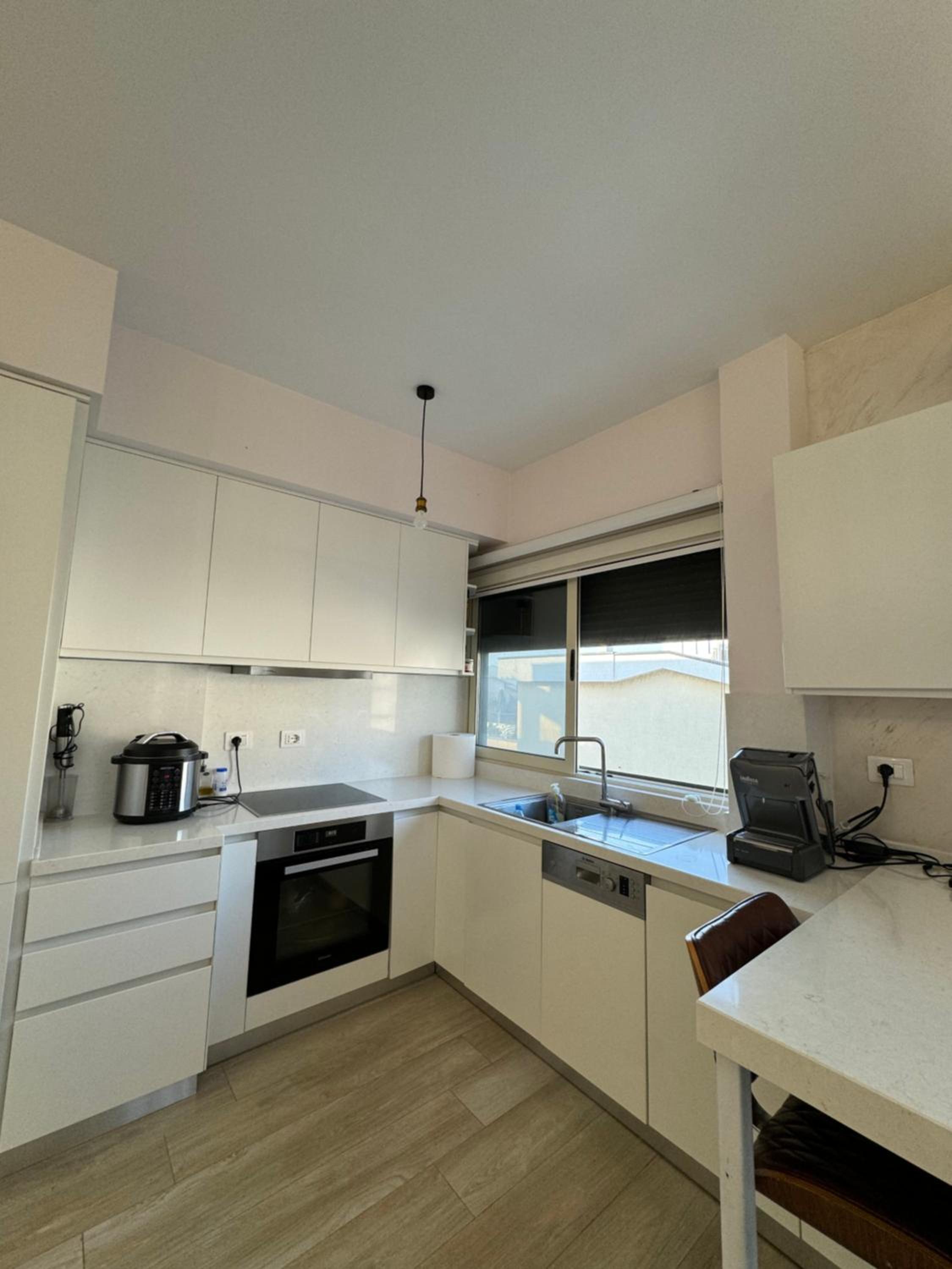 Sea View Deluxe Apartments Qerret Golem