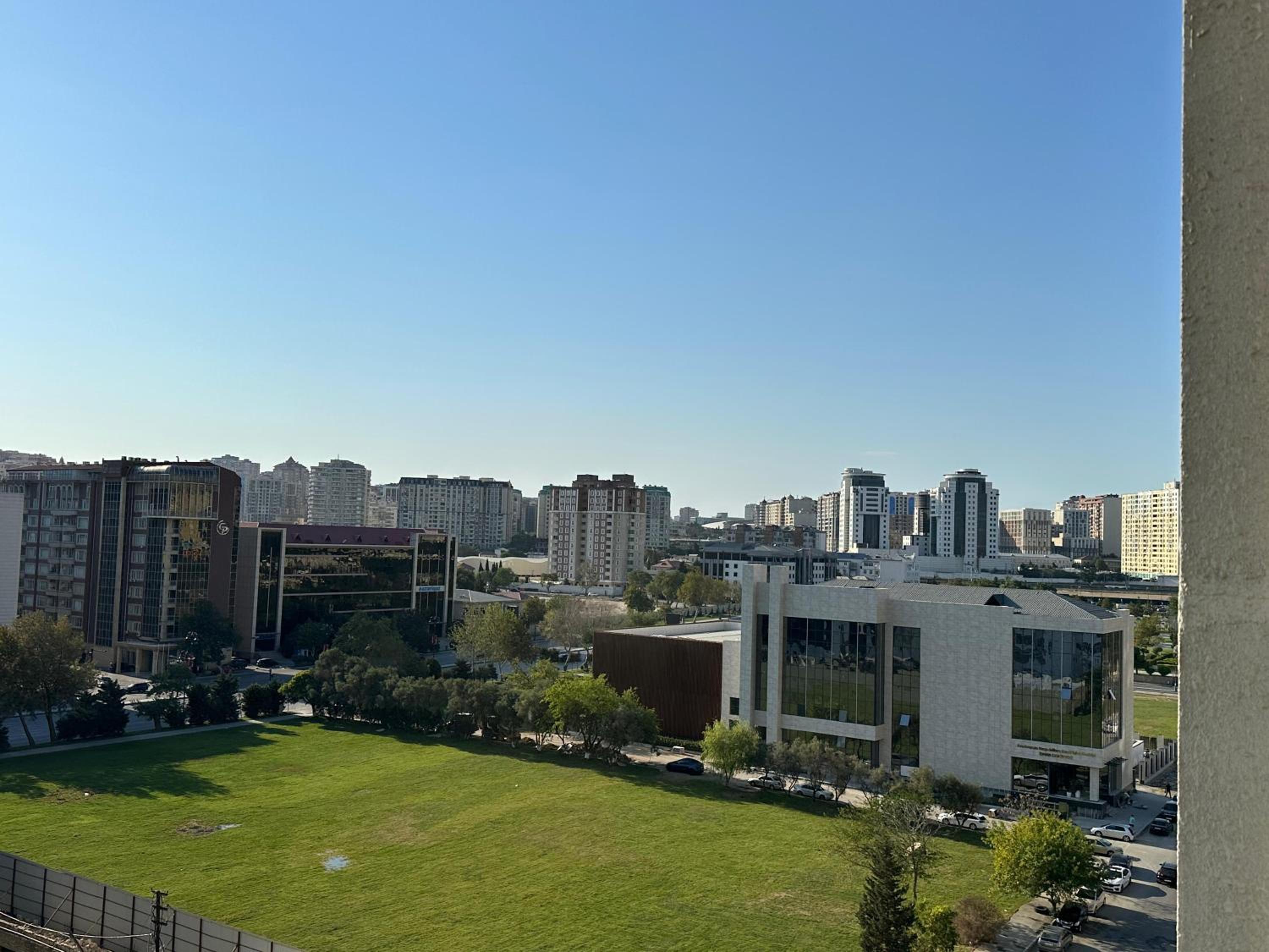 Khatai Lux Apartment