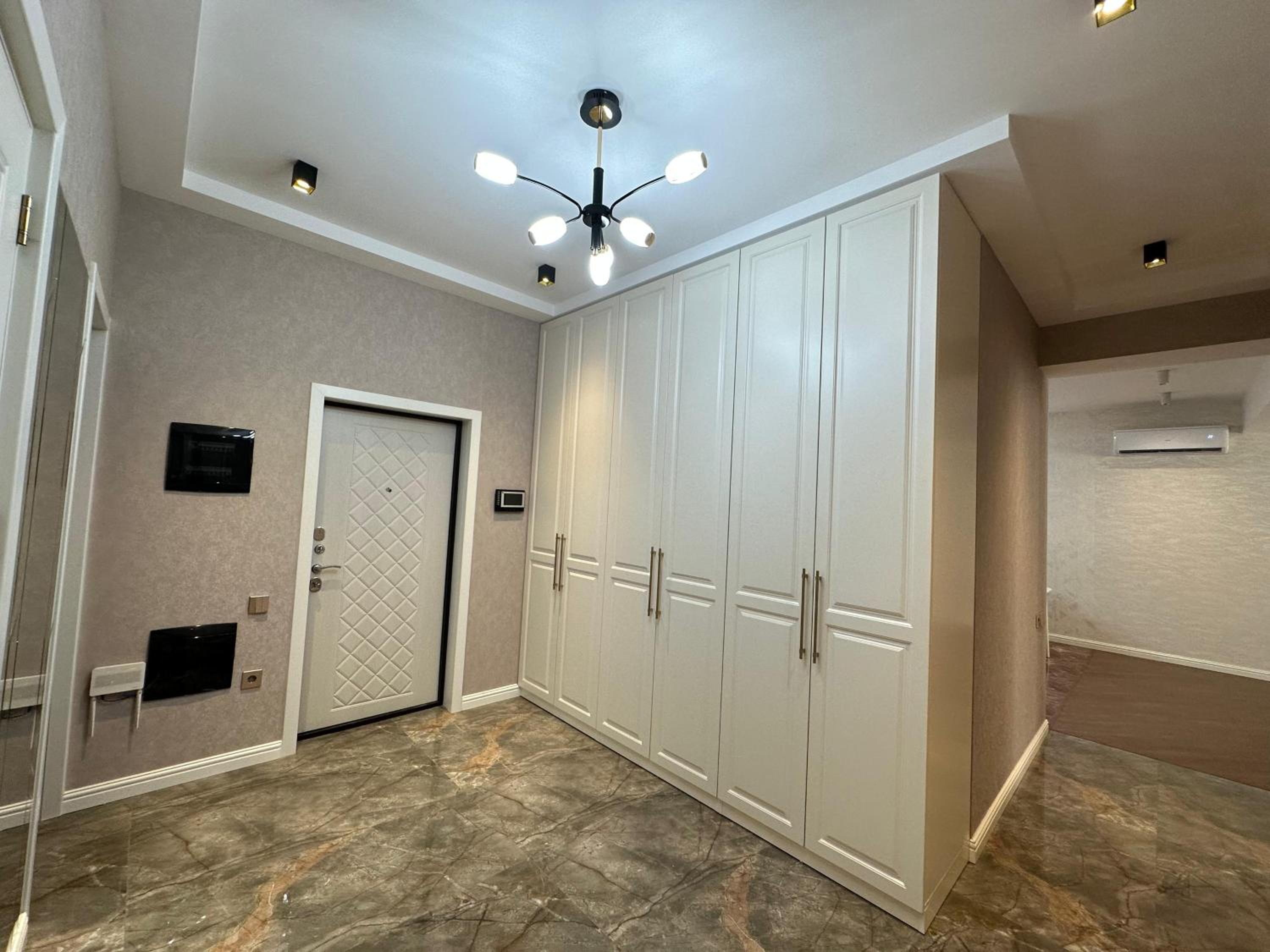 Khatai Lux Apartment