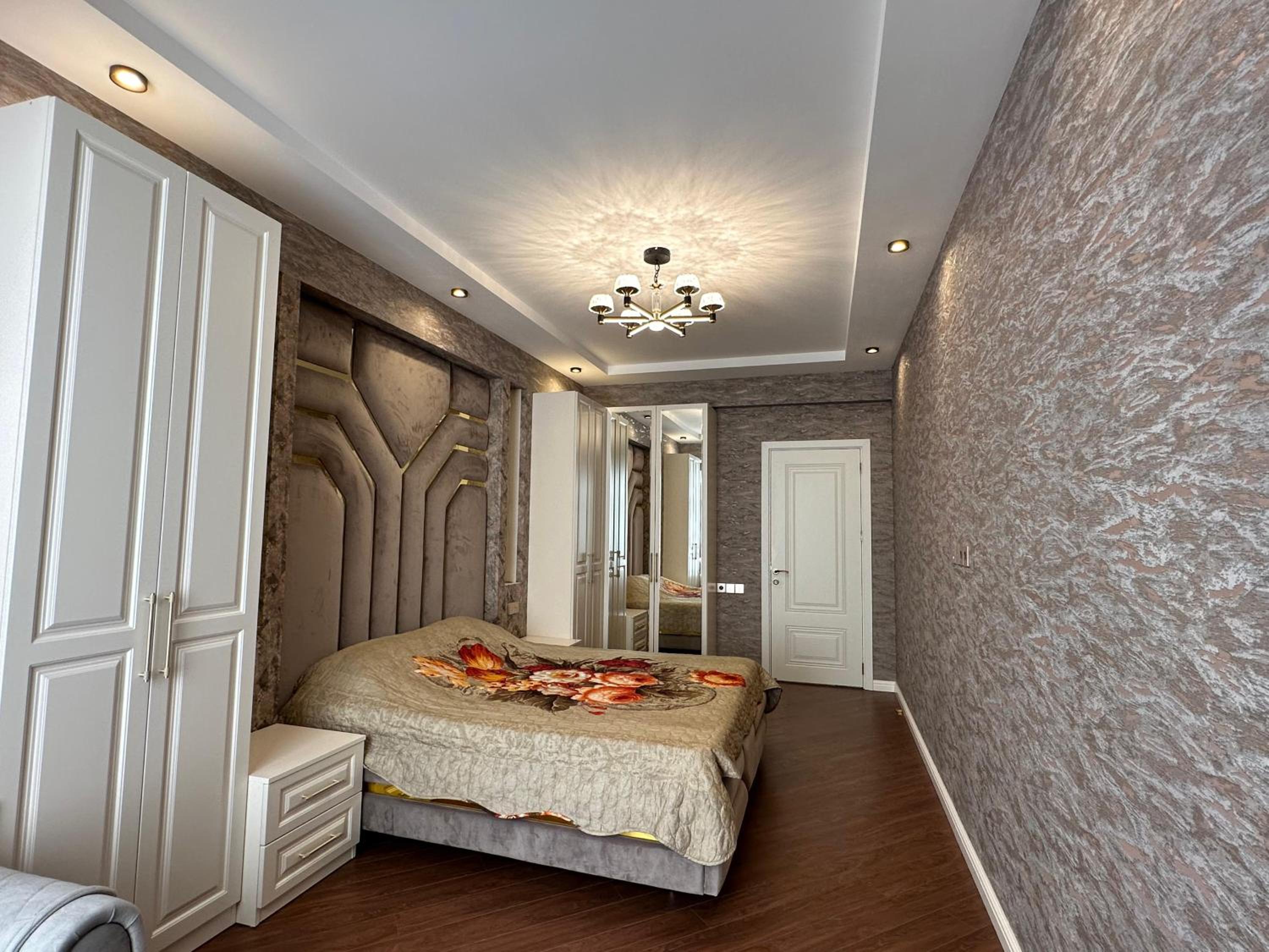 Khatai Lux Apartment