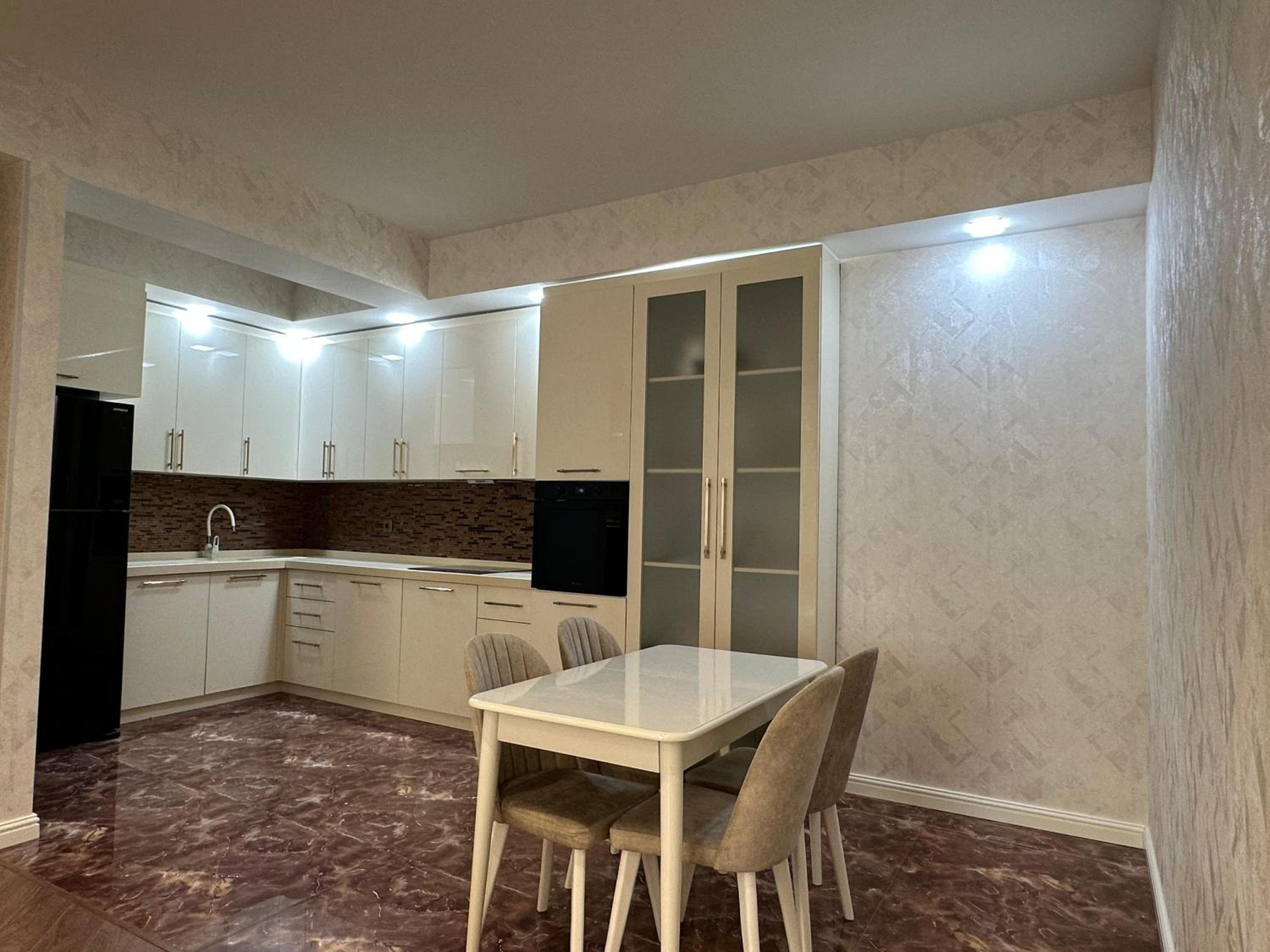 Khatai Lux Apartment