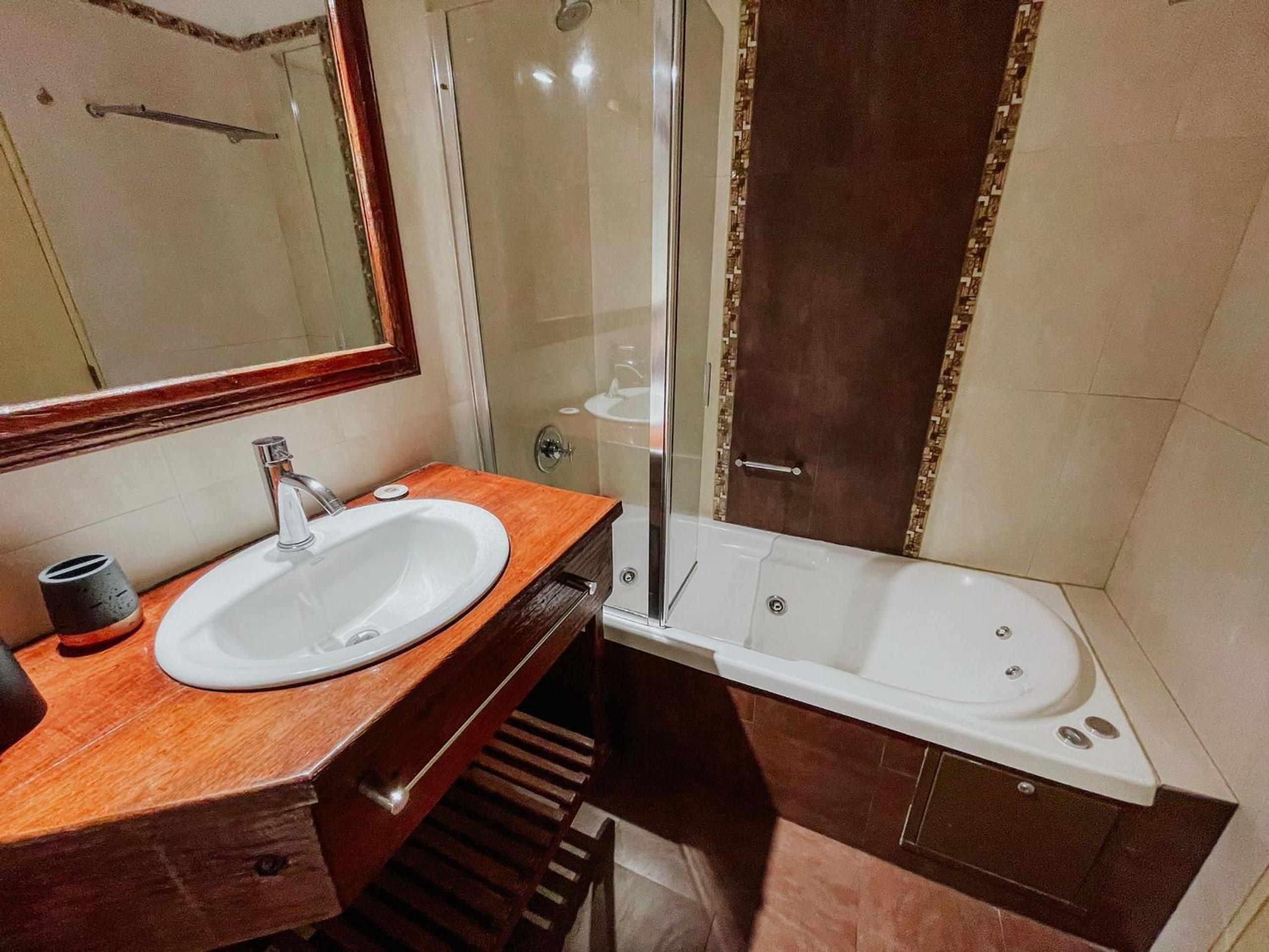 Viejo Lobo - Aunaisin apartamento sobre calle principal